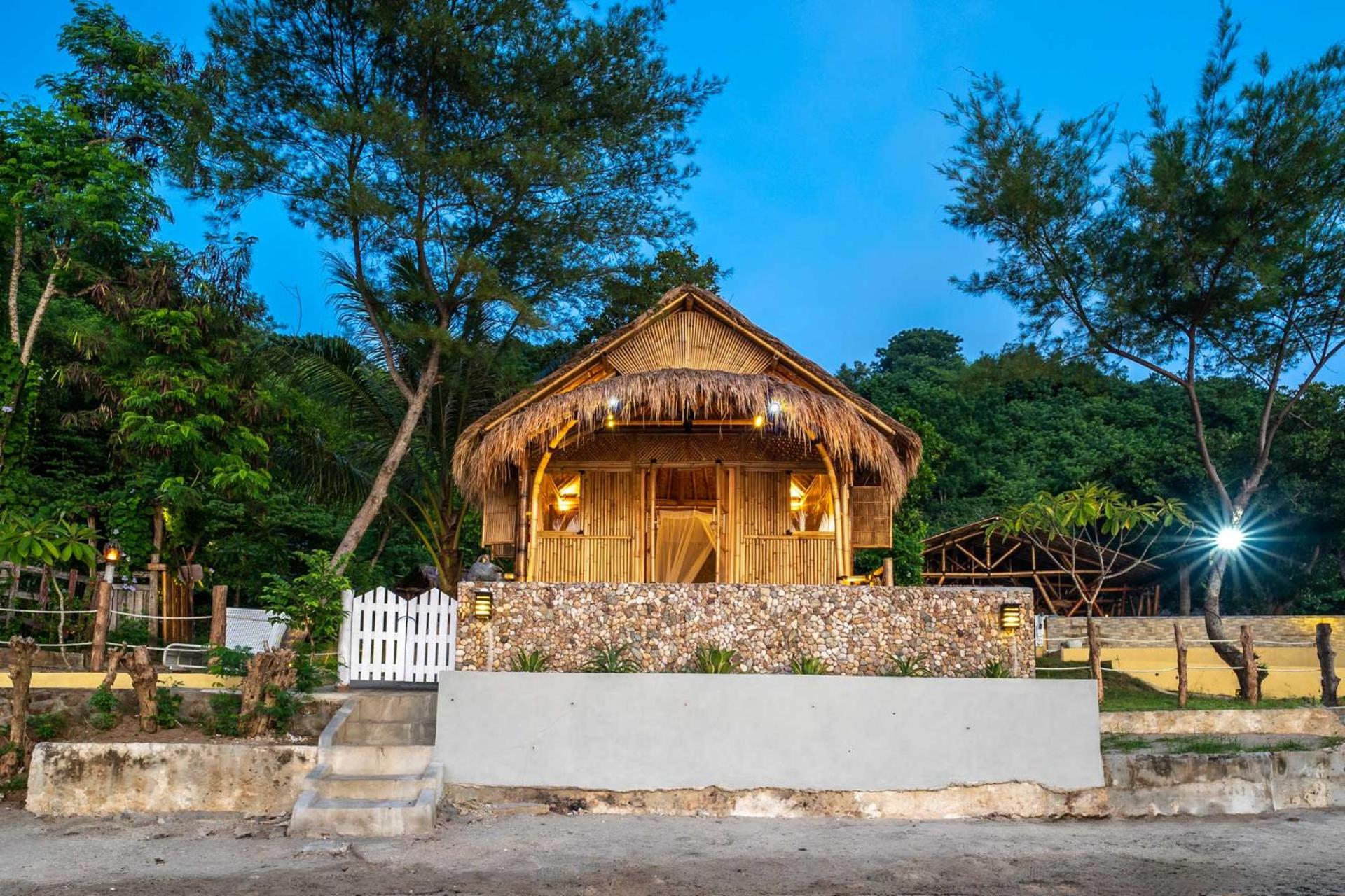 Villa with Private Pool - Photo 4