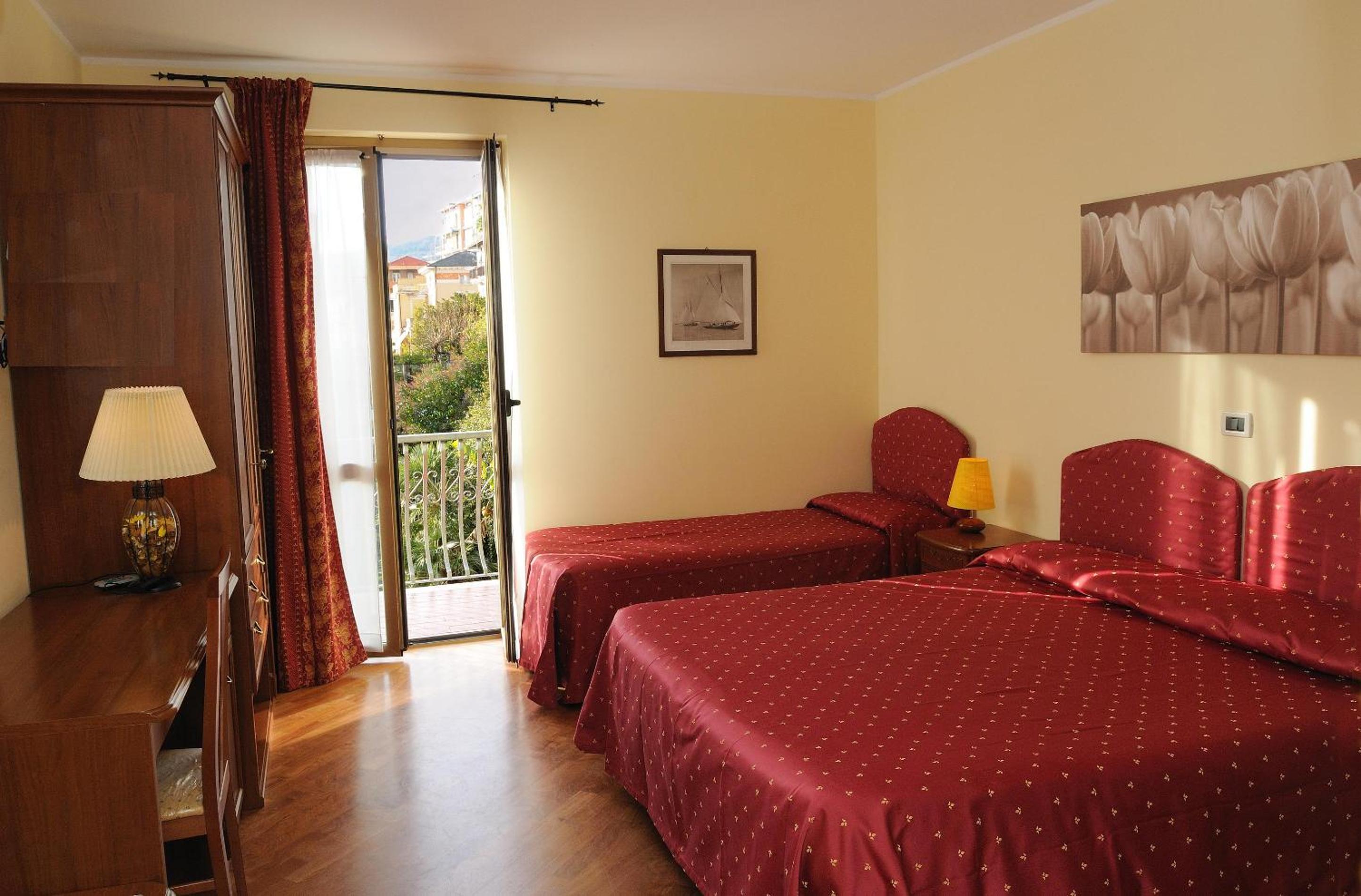 Triple Room - Photo 2