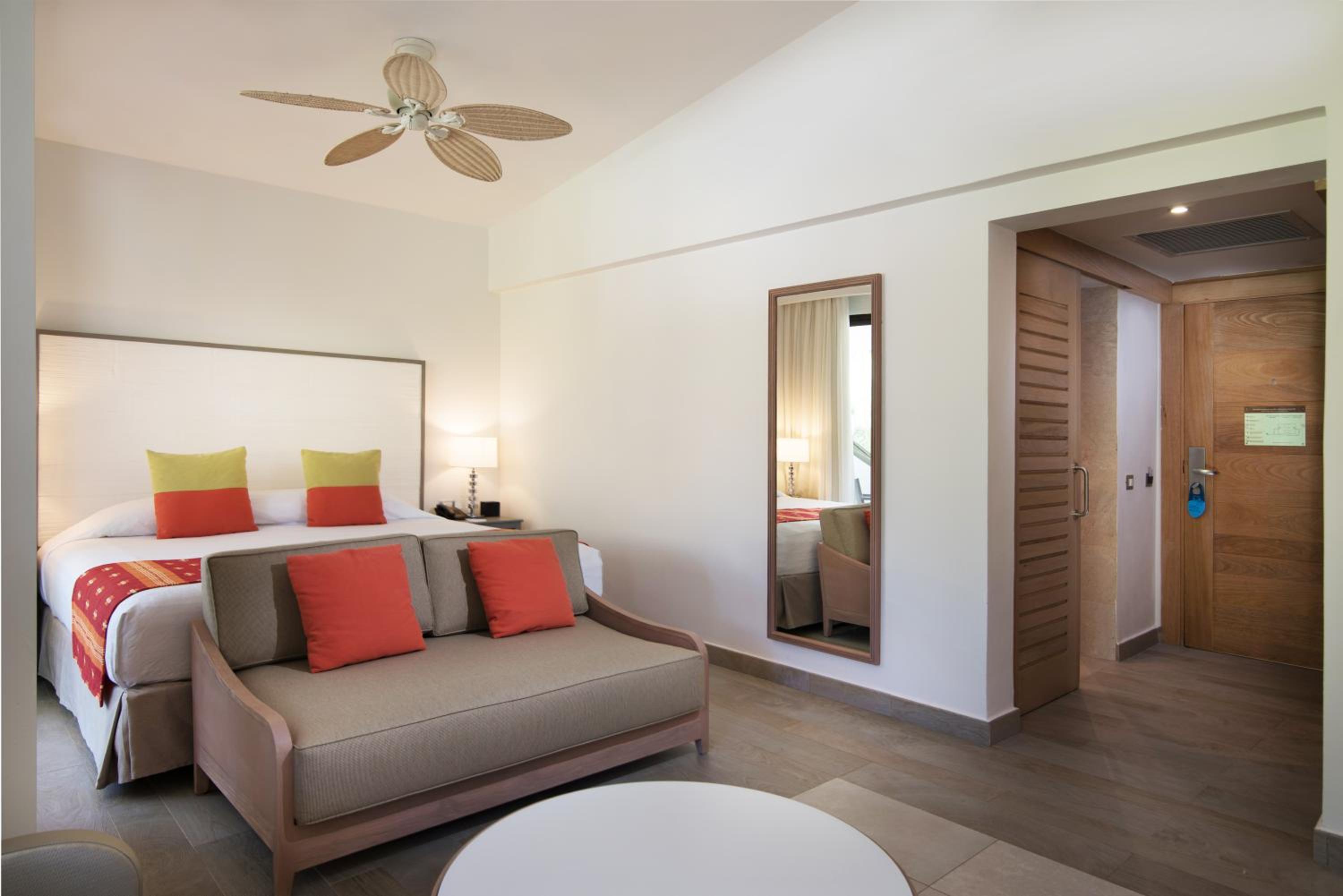 Privileged Deluxe Junior Suite  - Photo 8