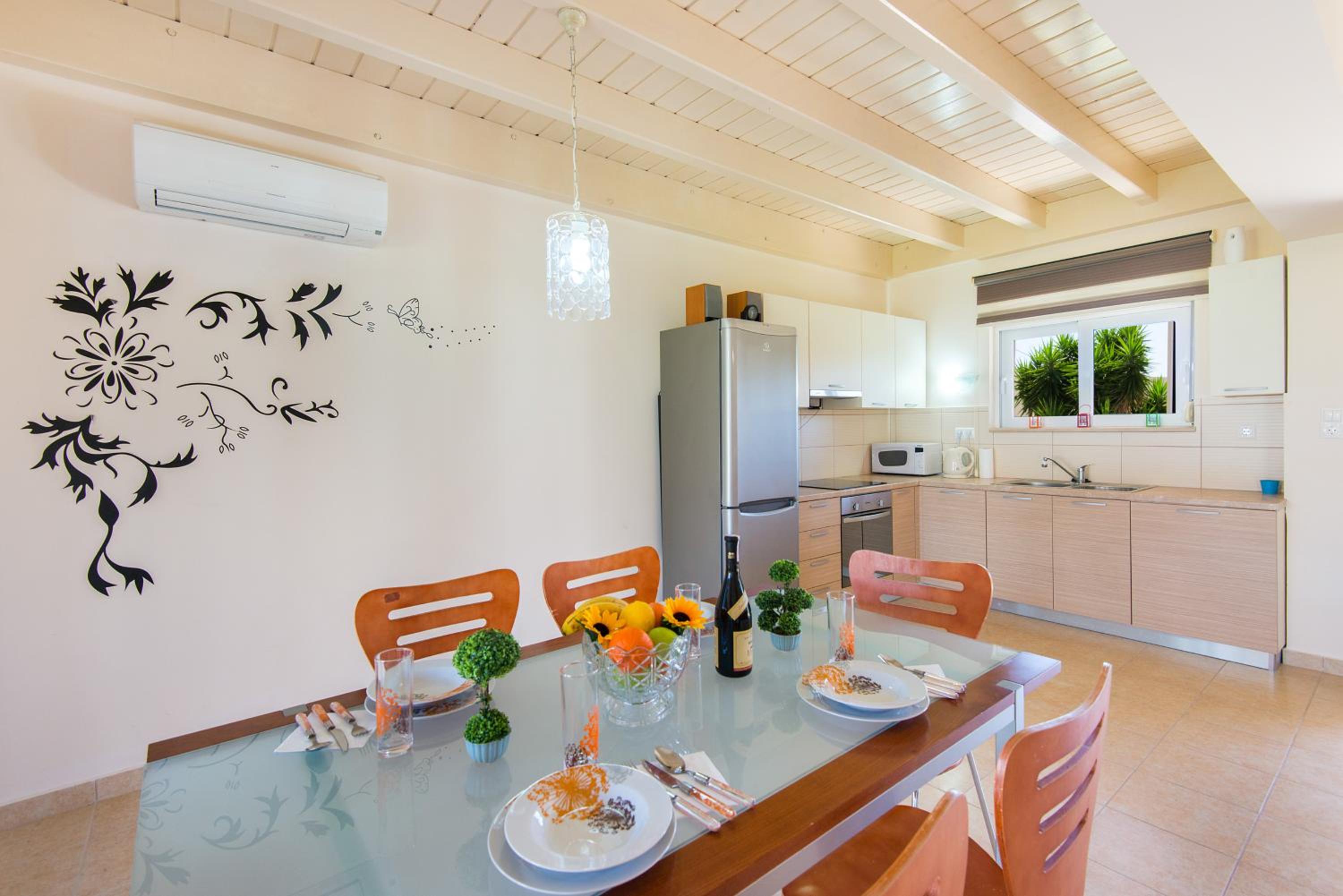 Two-Bedroom House photo 2