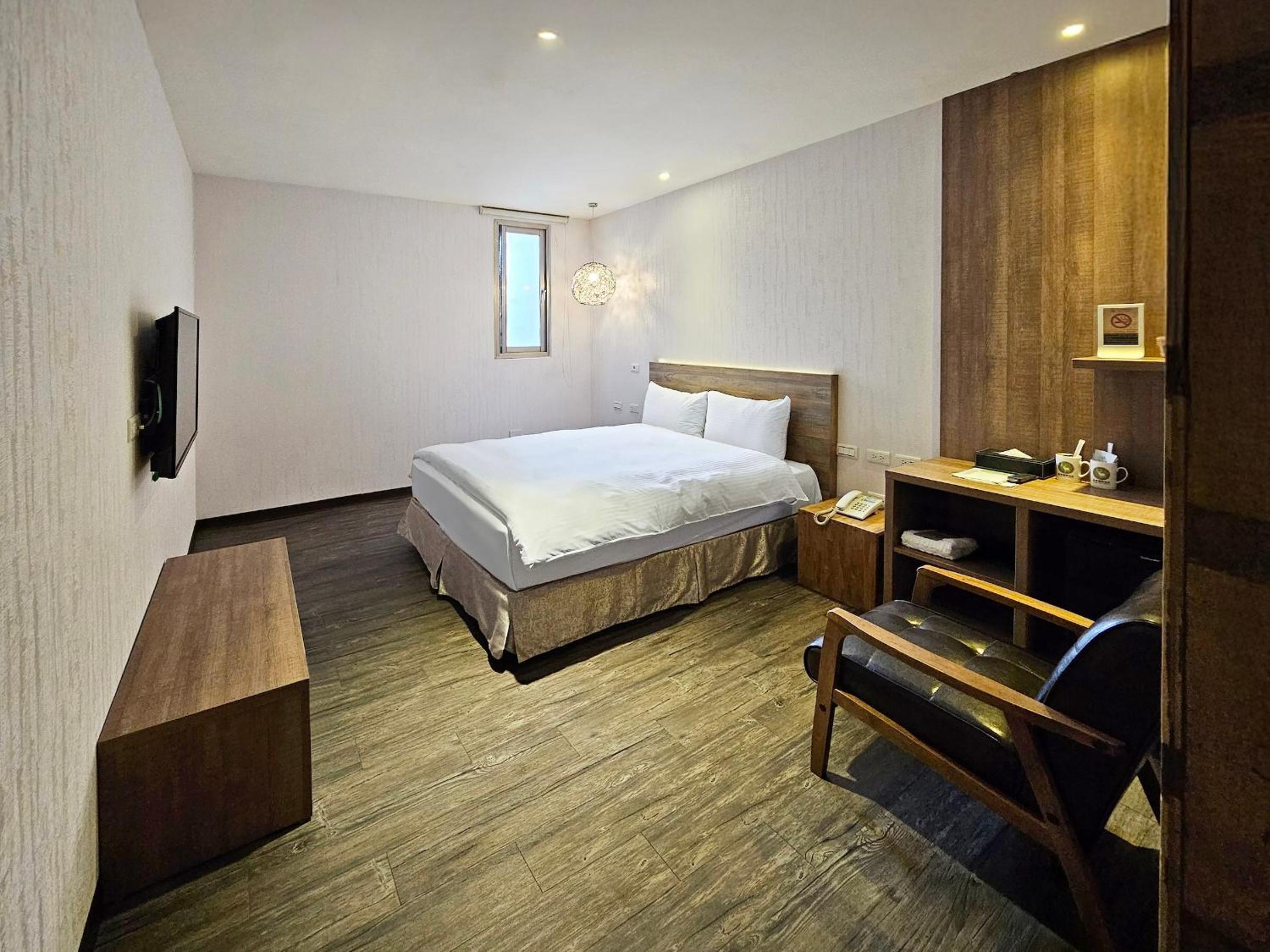 Double Room - Disability Access photo 2