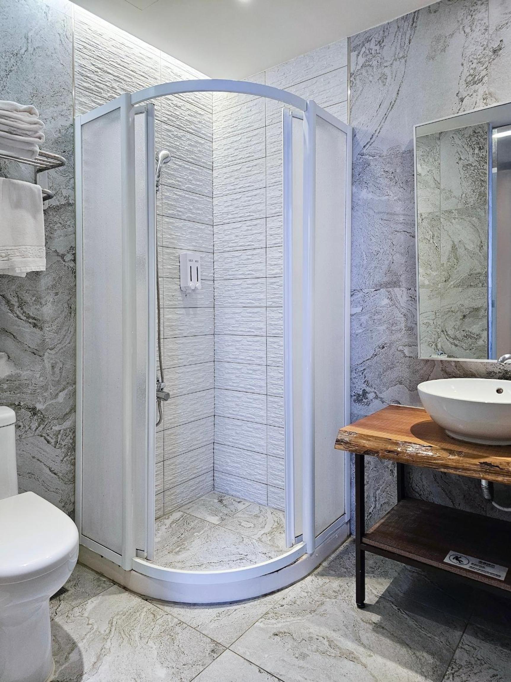 Luxury Quadruple Room - Photo 3
