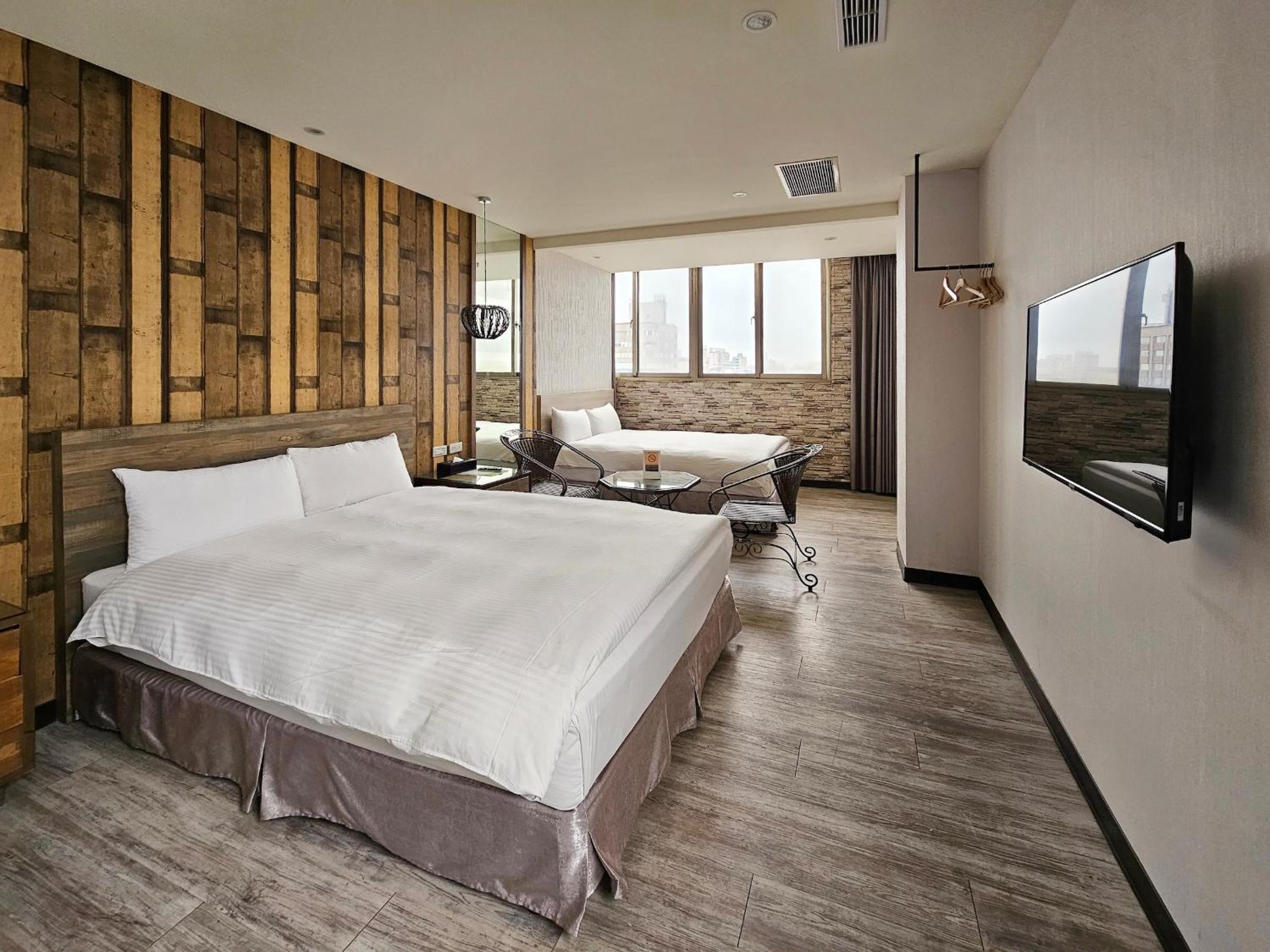 Superior Quadruple Room - Photo 2