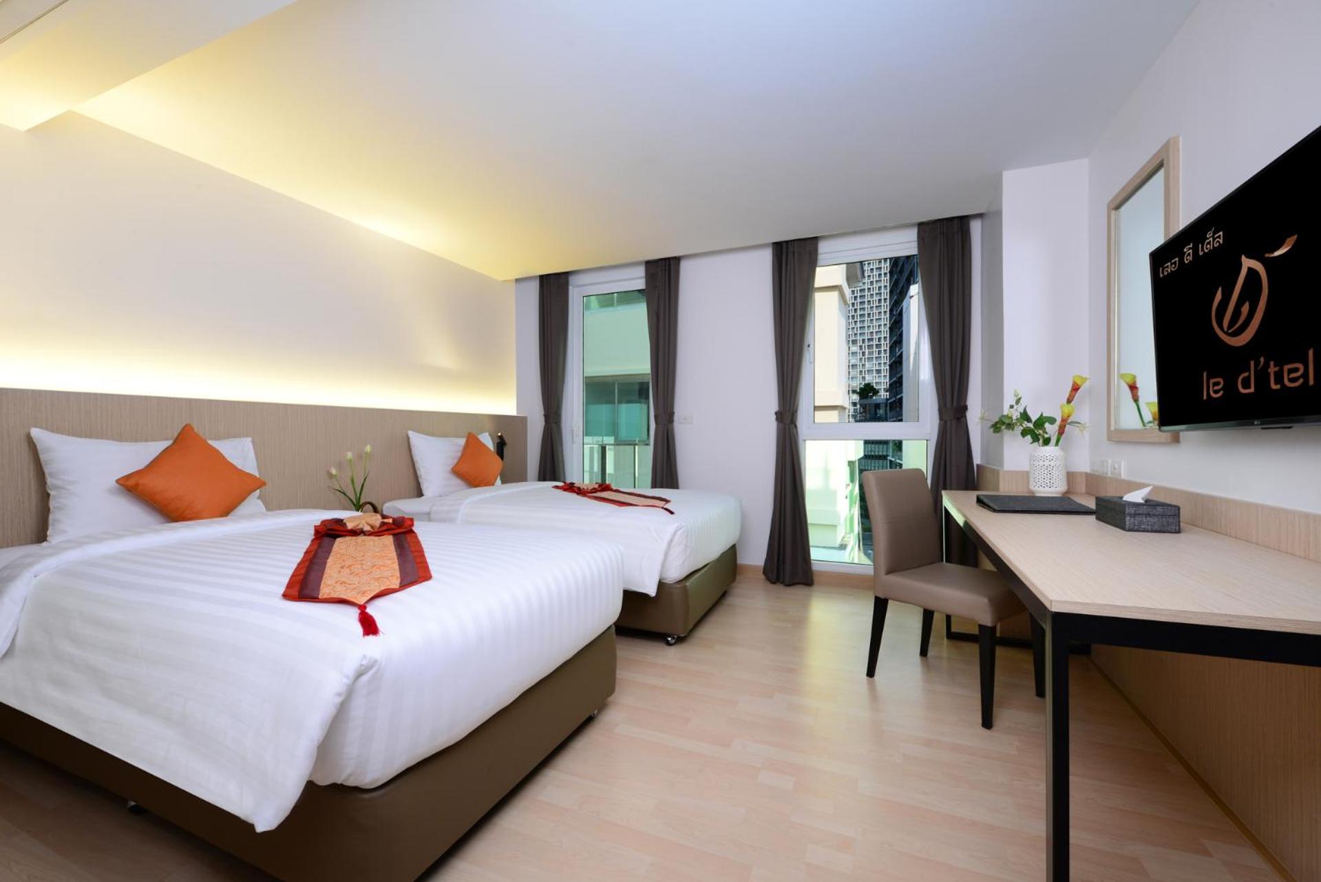 Deluxe Room with Balcony photo 3