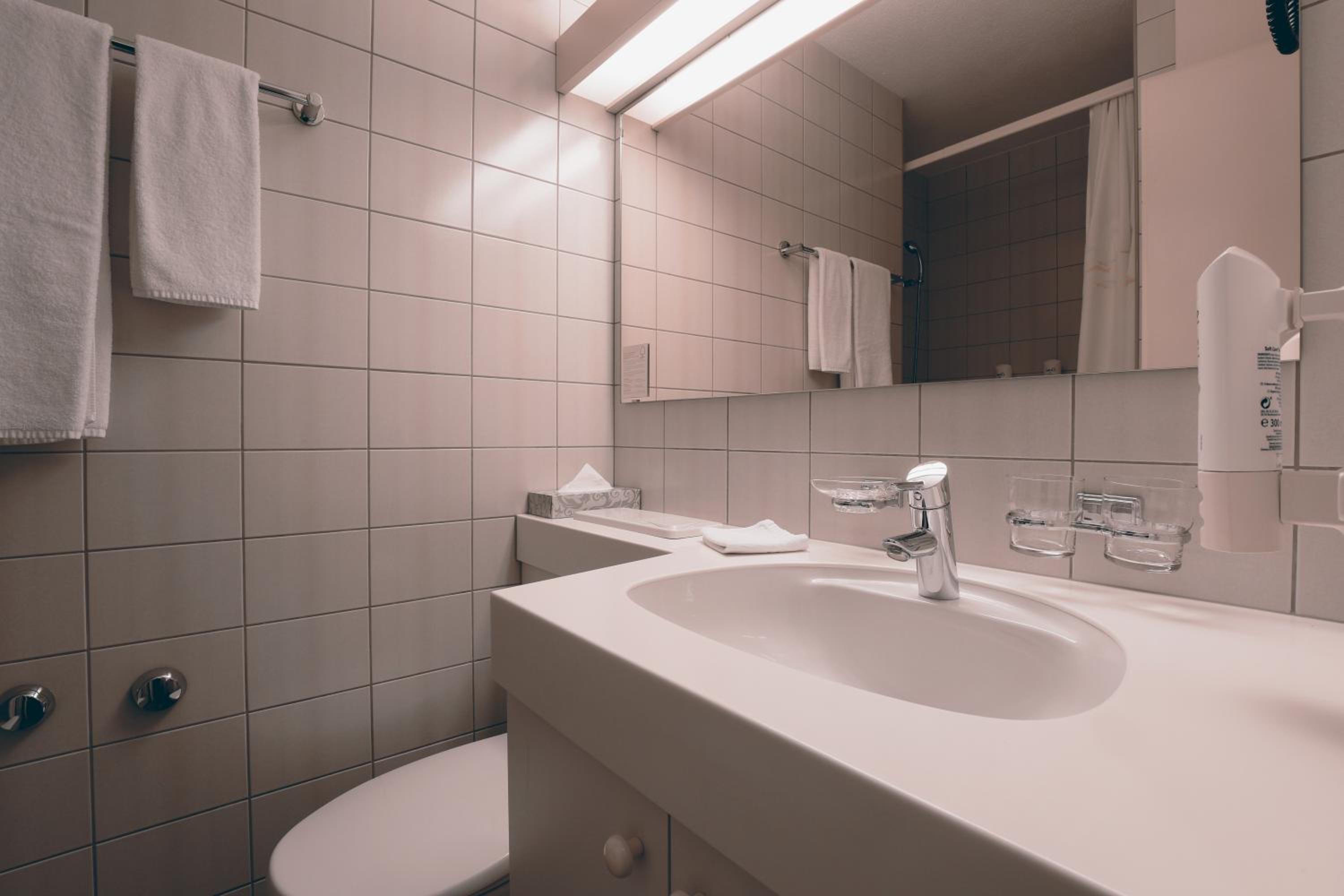 Single Room photo 2
