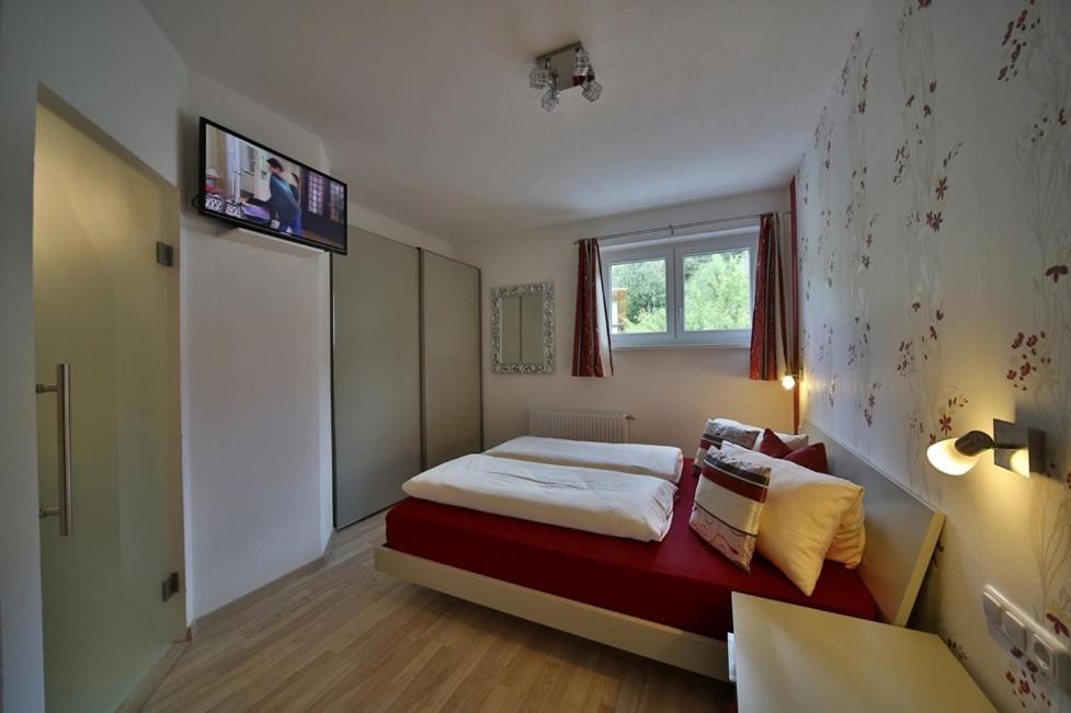 Small Double Room photo 1