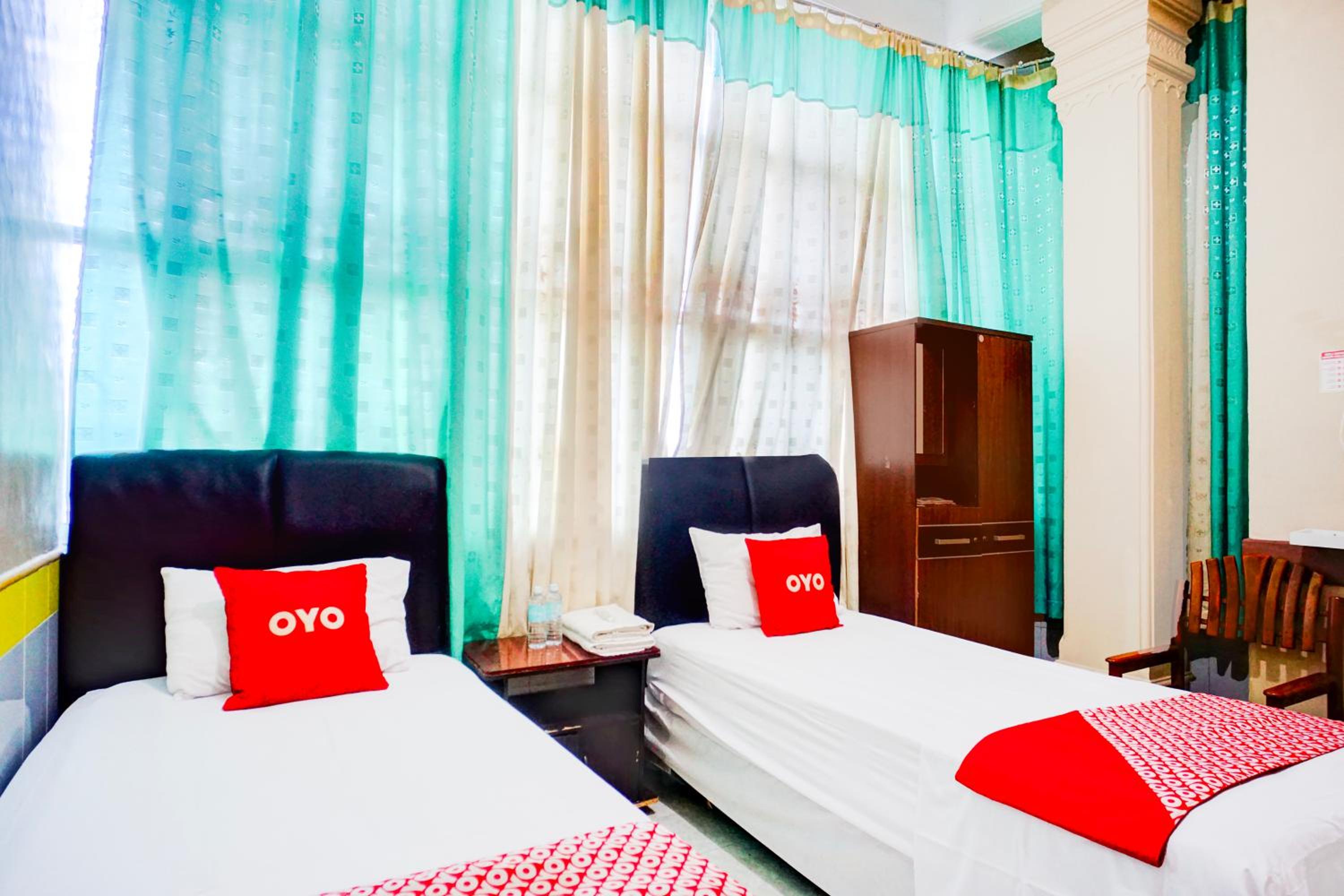 Deluxe Twin Room photo 3