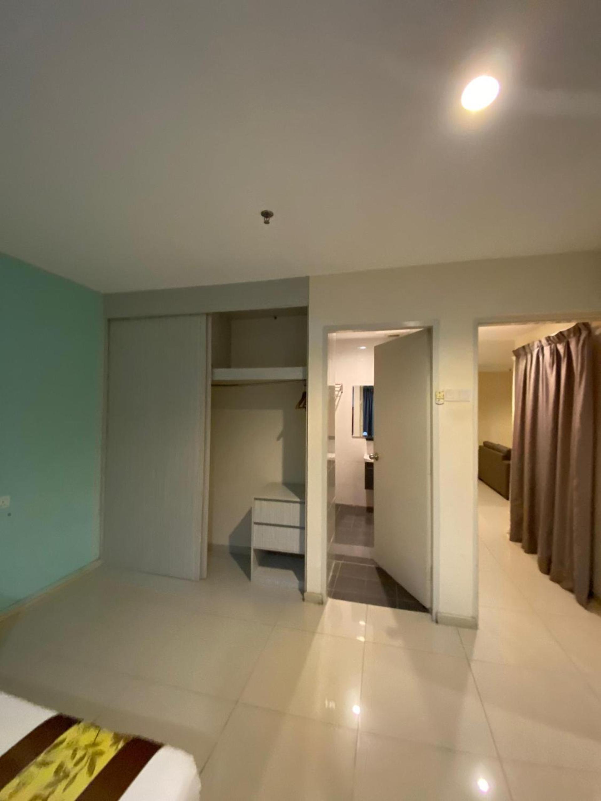 Two-Bedroom Superior Apartment - Photo 2