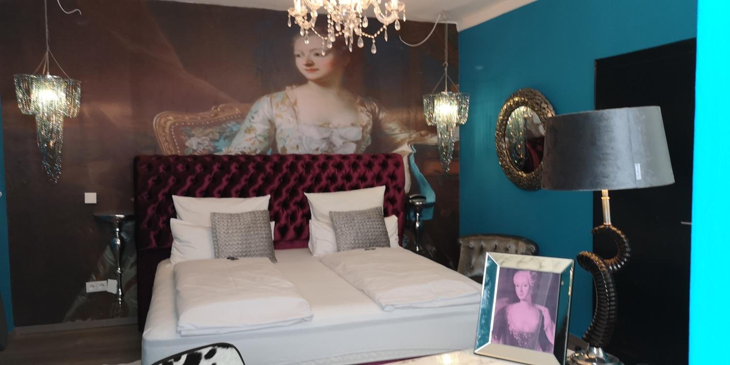 Budget Double Room - Photo 8