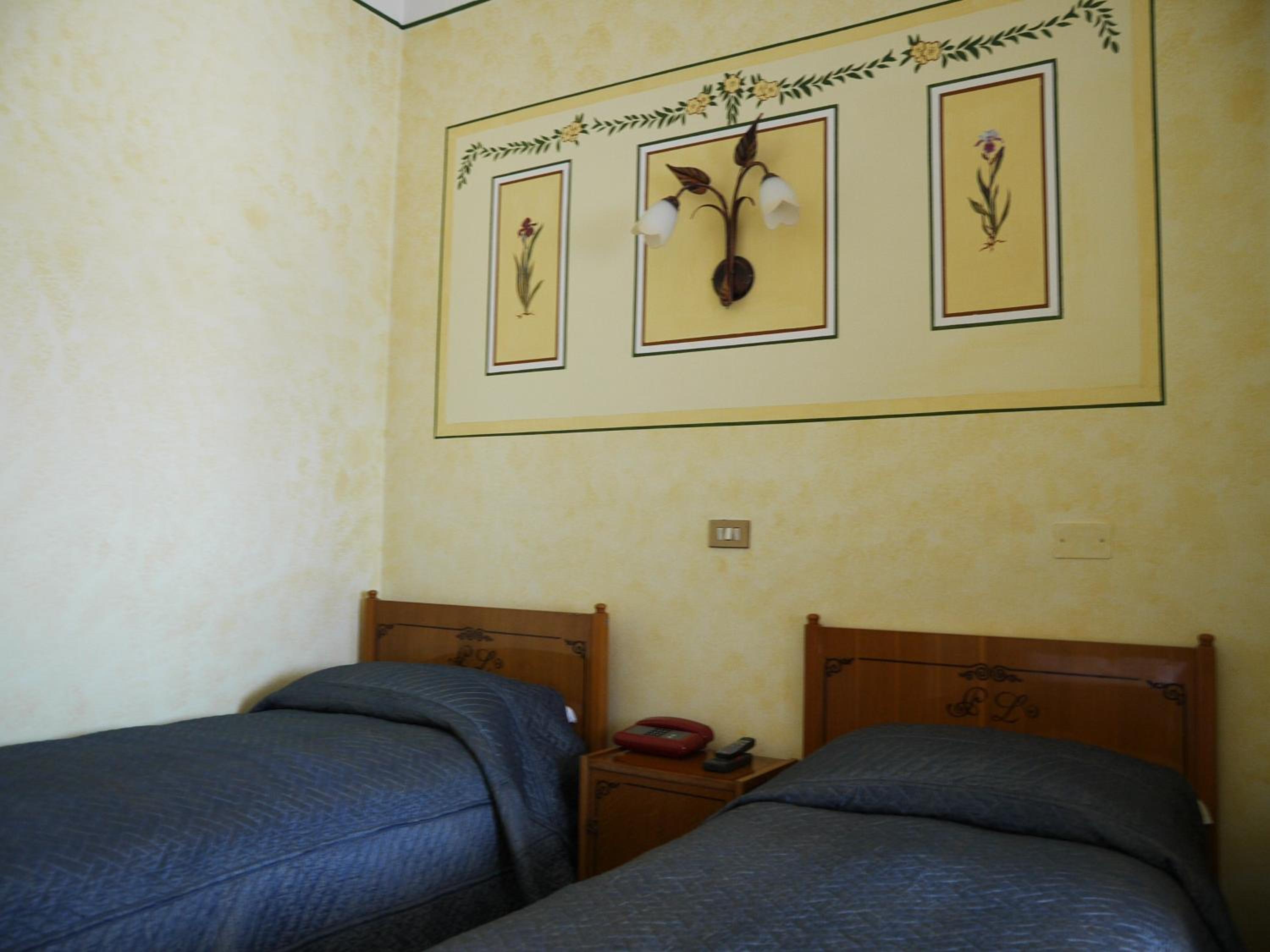 Twin Room photo 2