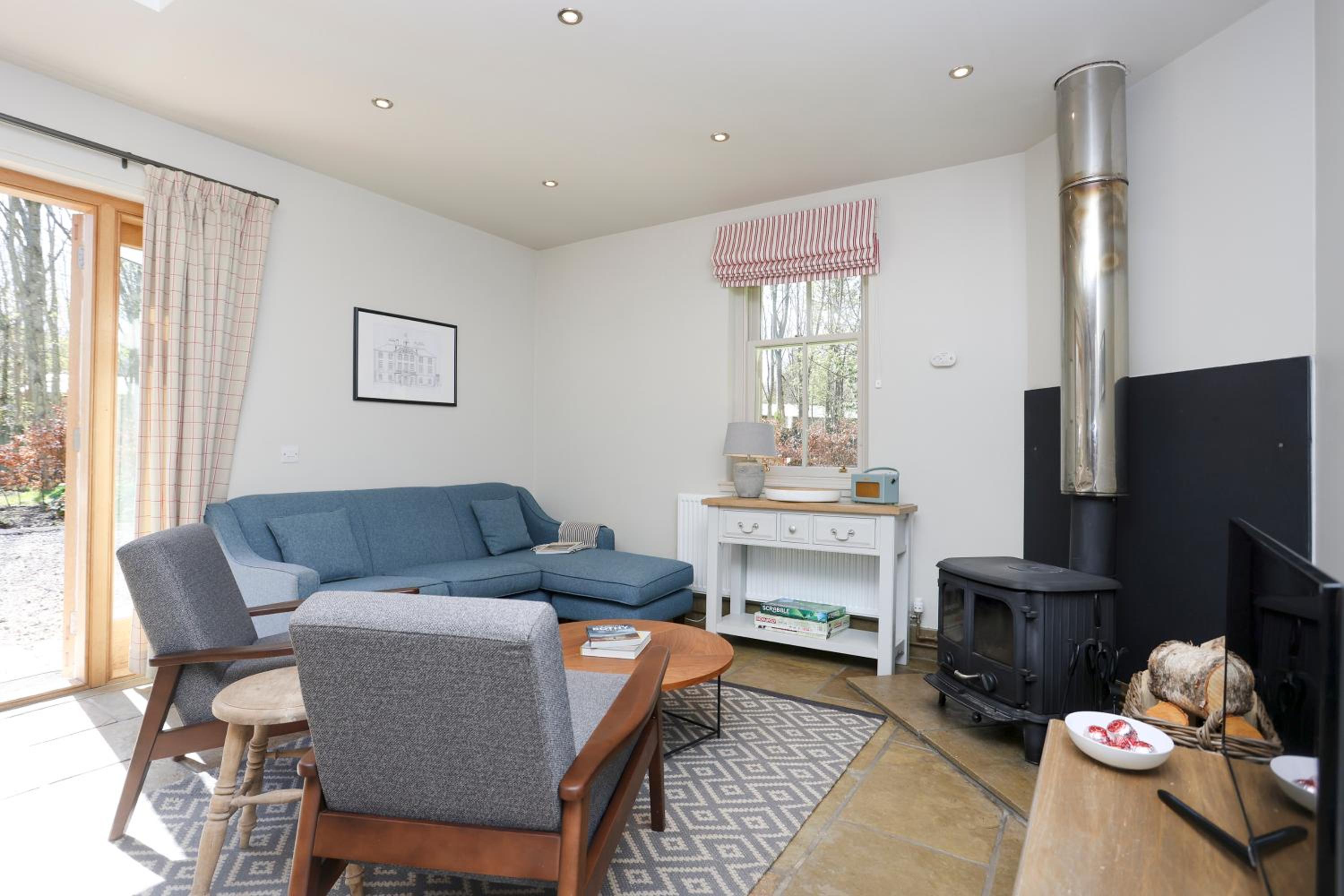 Three-Bedroom House photo 1