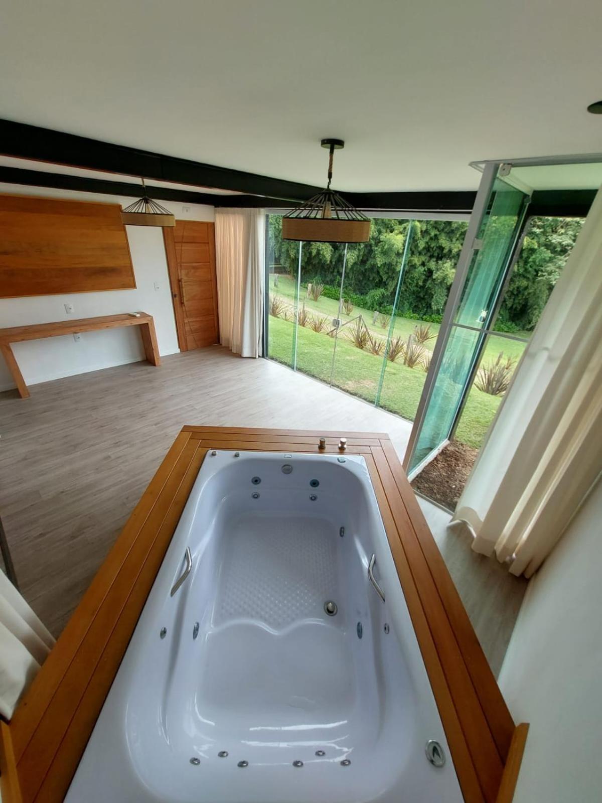 King Room with Spa Bath
