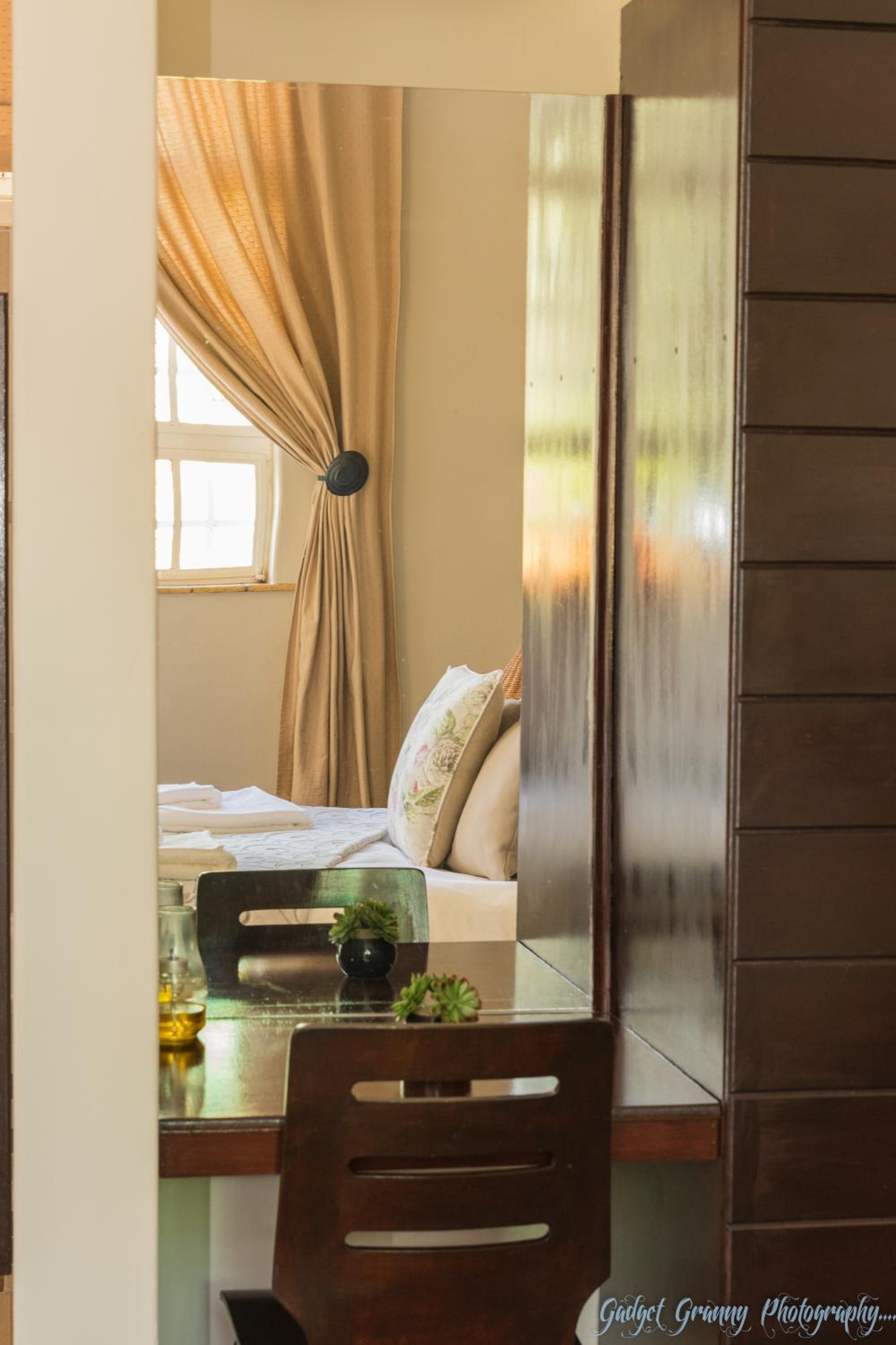 Double Room - Photo 3