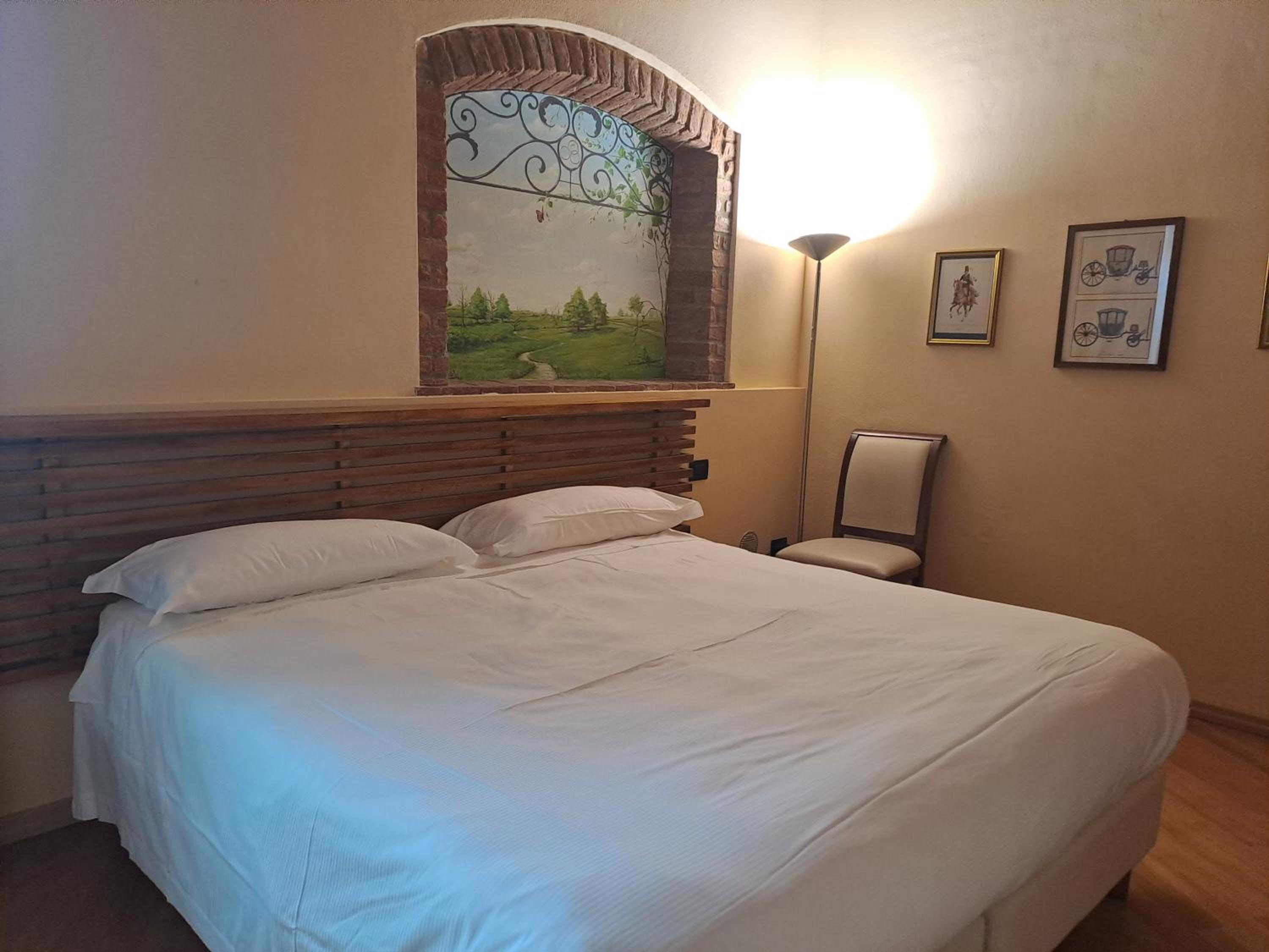 Double Room - Disability Access - Photo 4