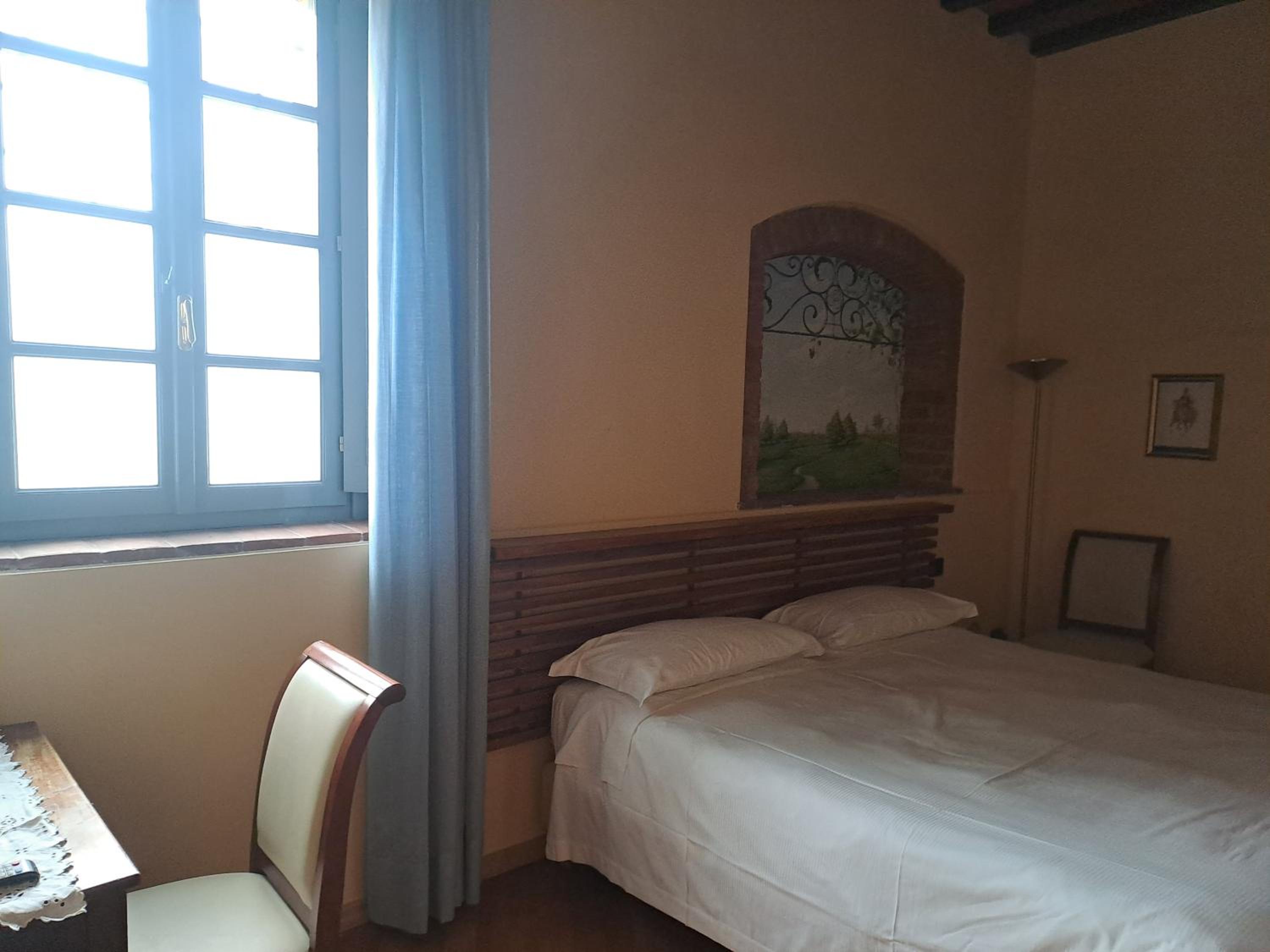 Double Room - Disability Access - Photo 11