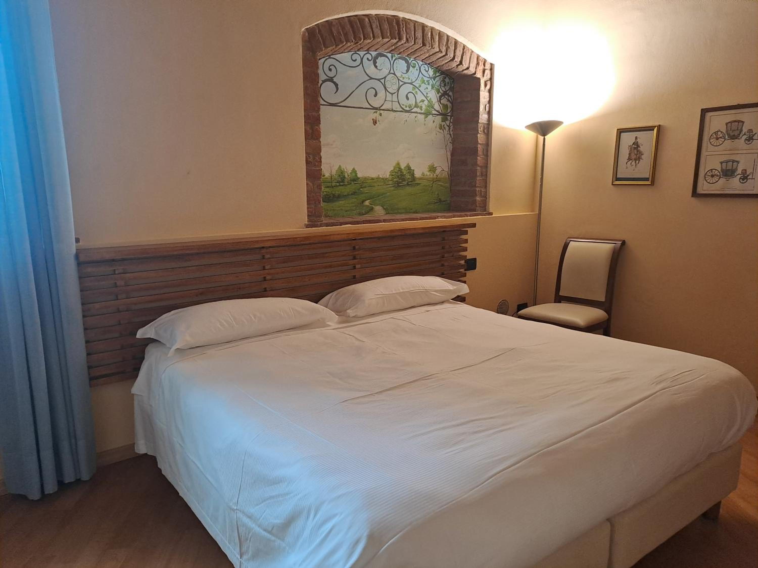 Double Room - Disability Access - Photo 1