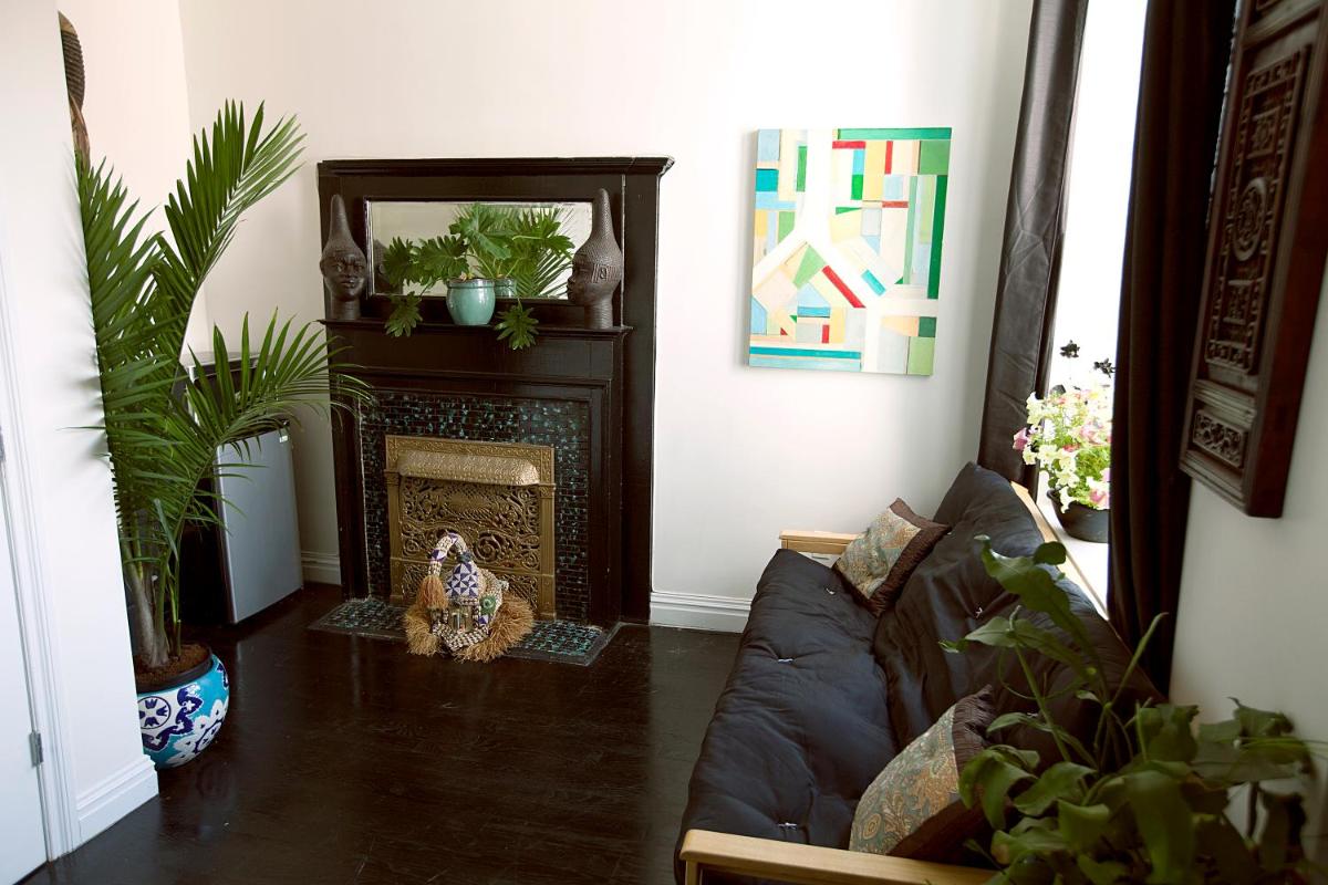 Studio Suite # 2 photo 1