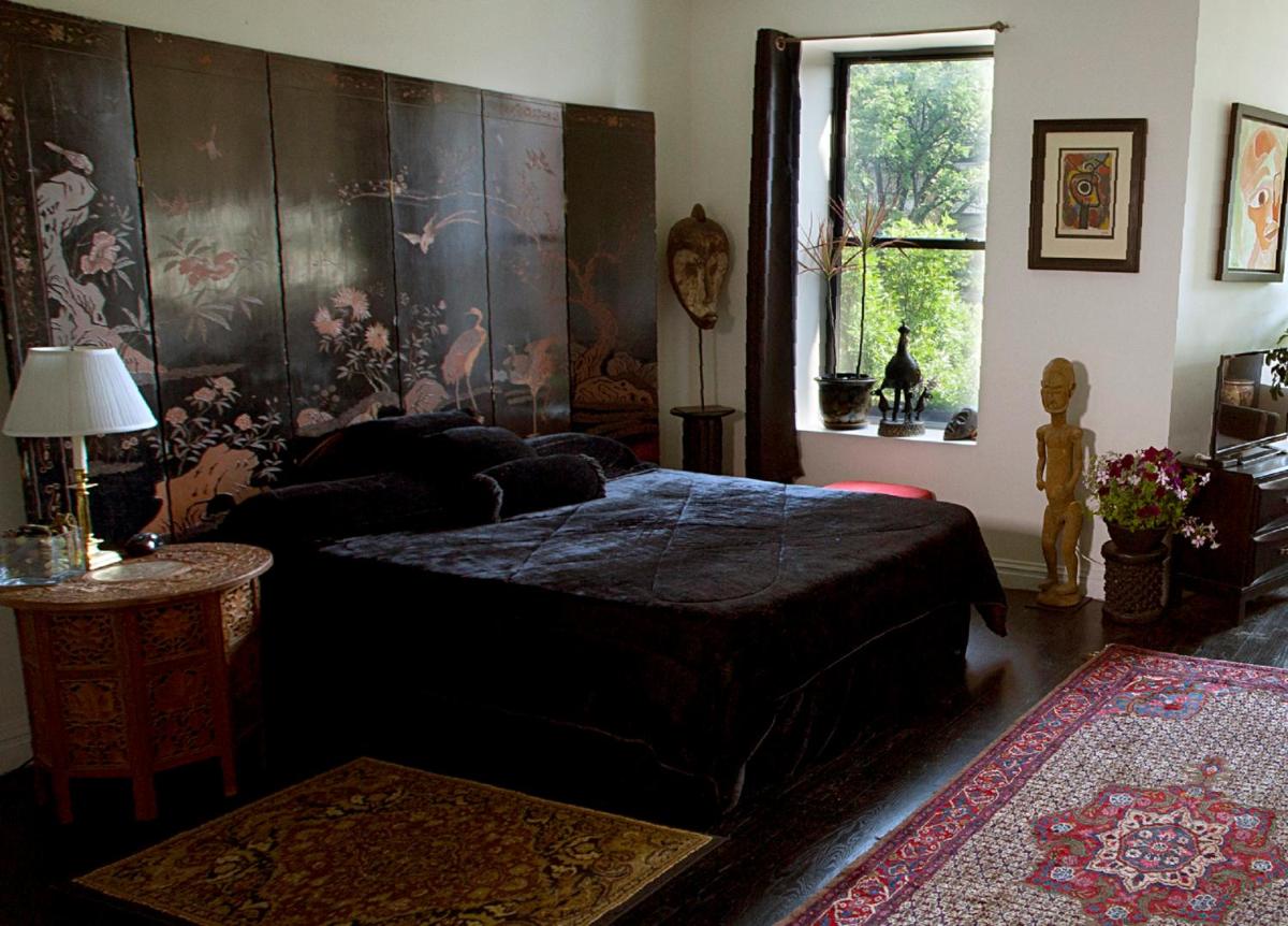 Studio Suite # 1  photo 3