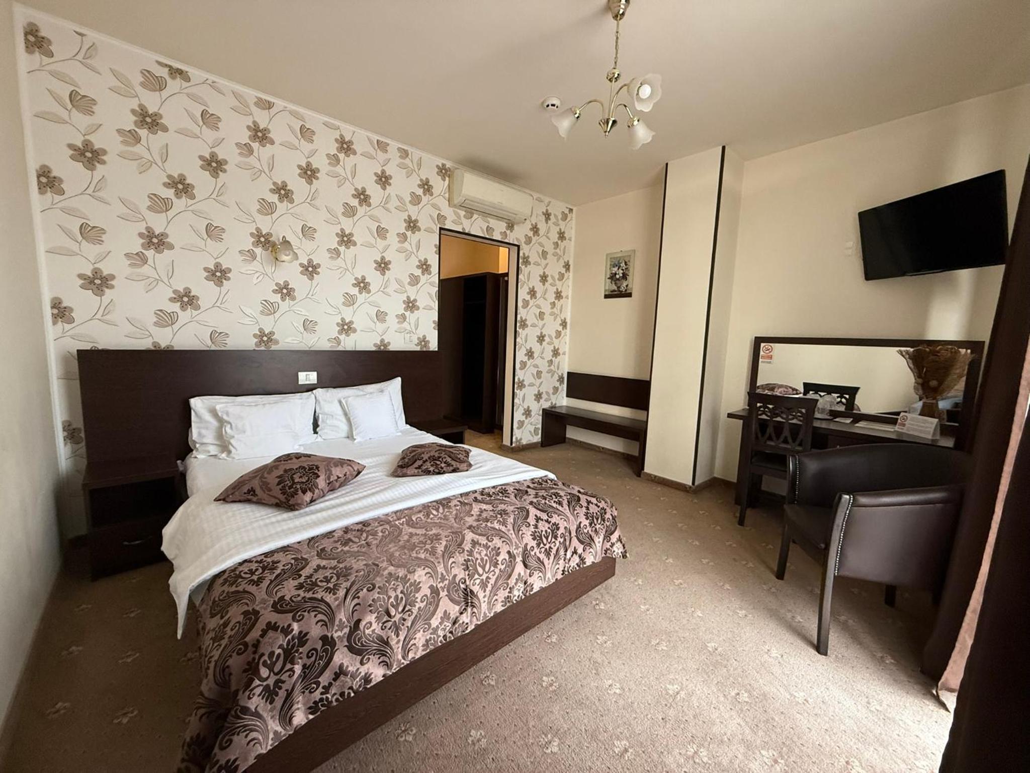 Economy Double Room - Photo 5