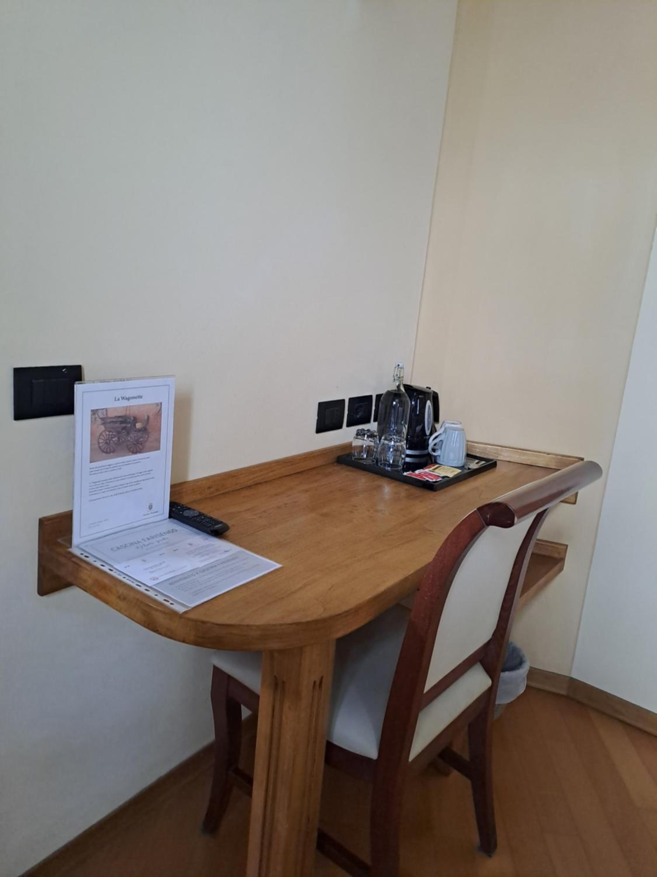 Superior Double or Twin Room - Photo 14