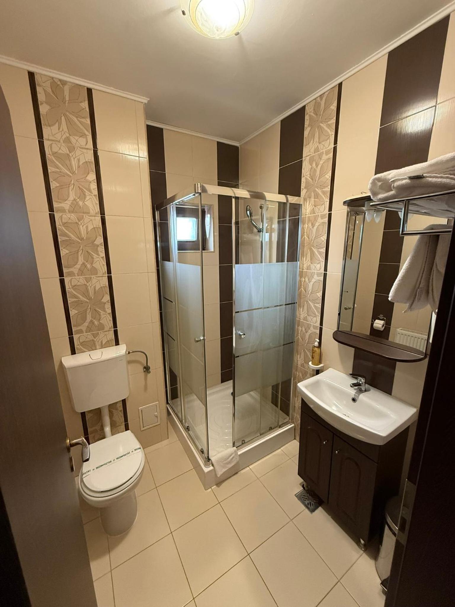 Economy Double Room - Photo 2