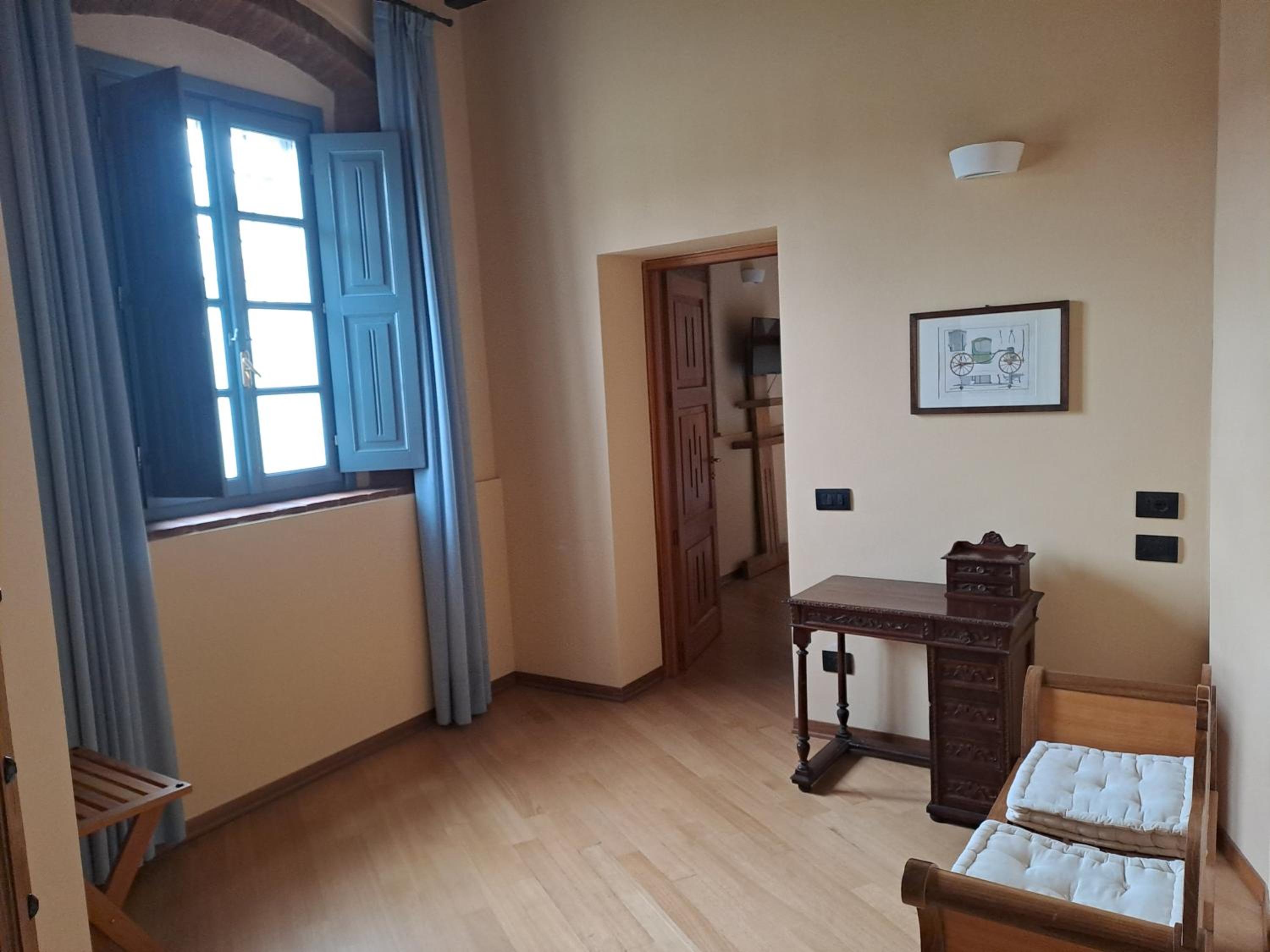 Superior Double or Twin Room - Photo 16