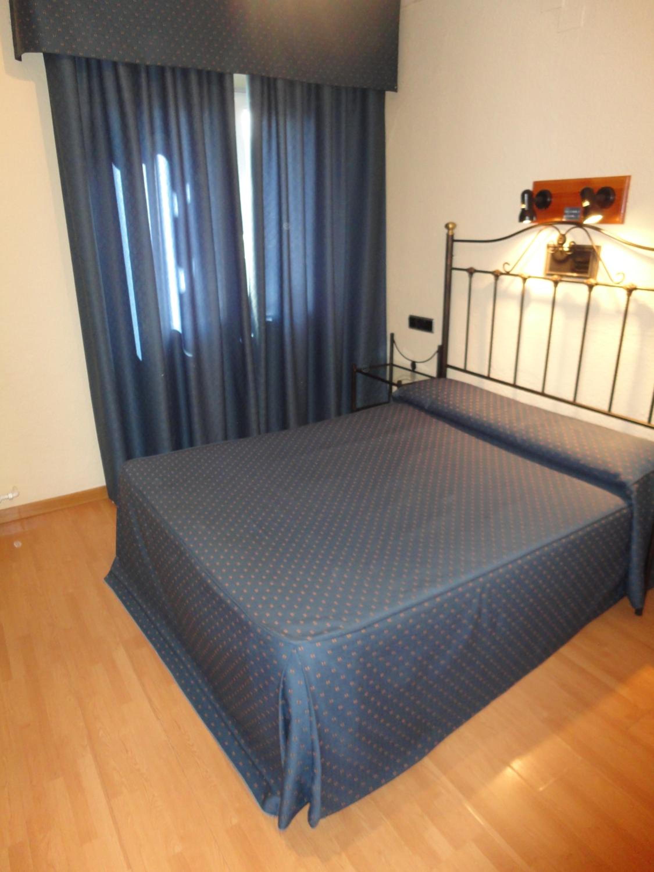 Single Room photo 3
