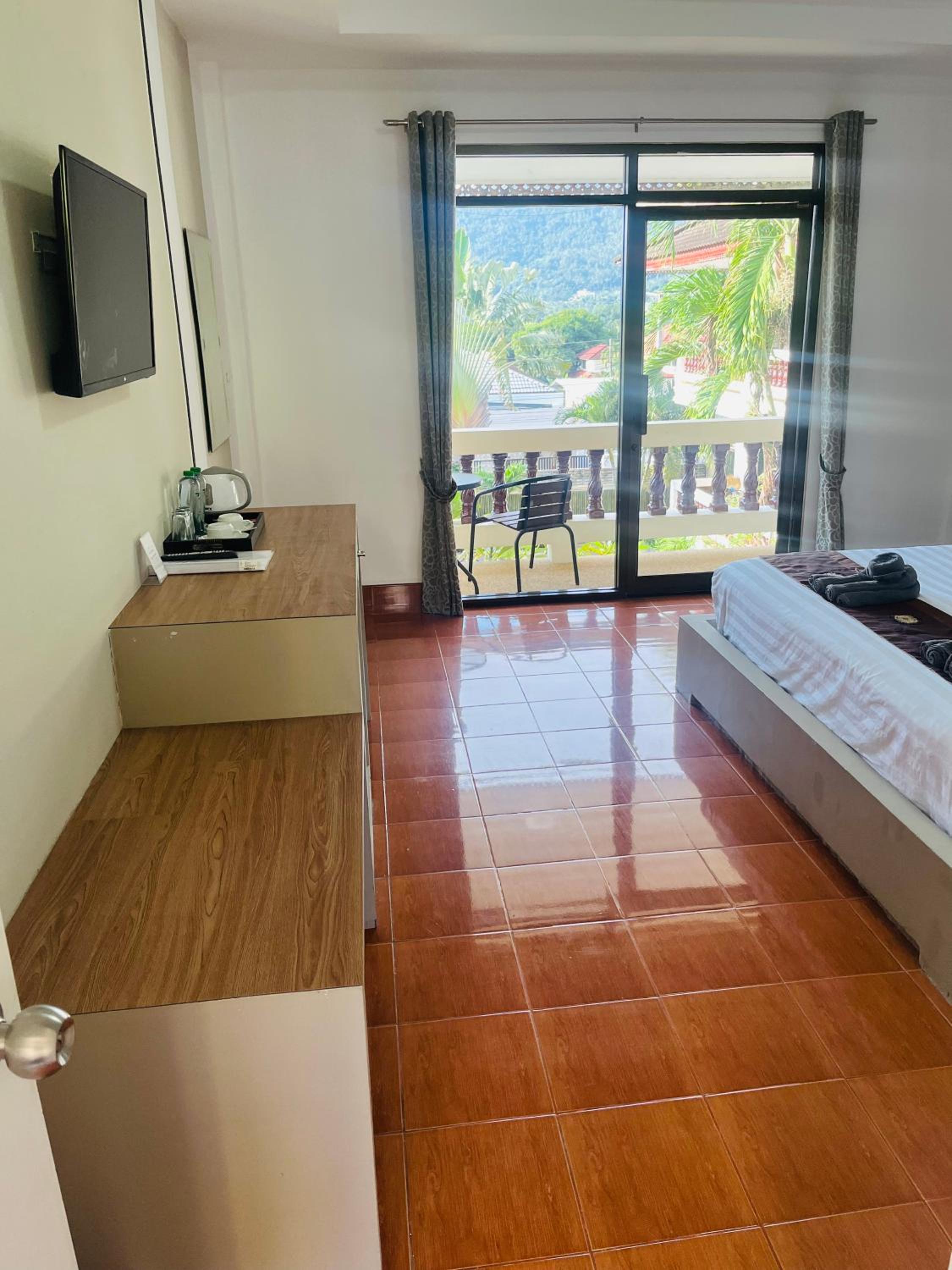 Double Room with Mountain View - Photo 3