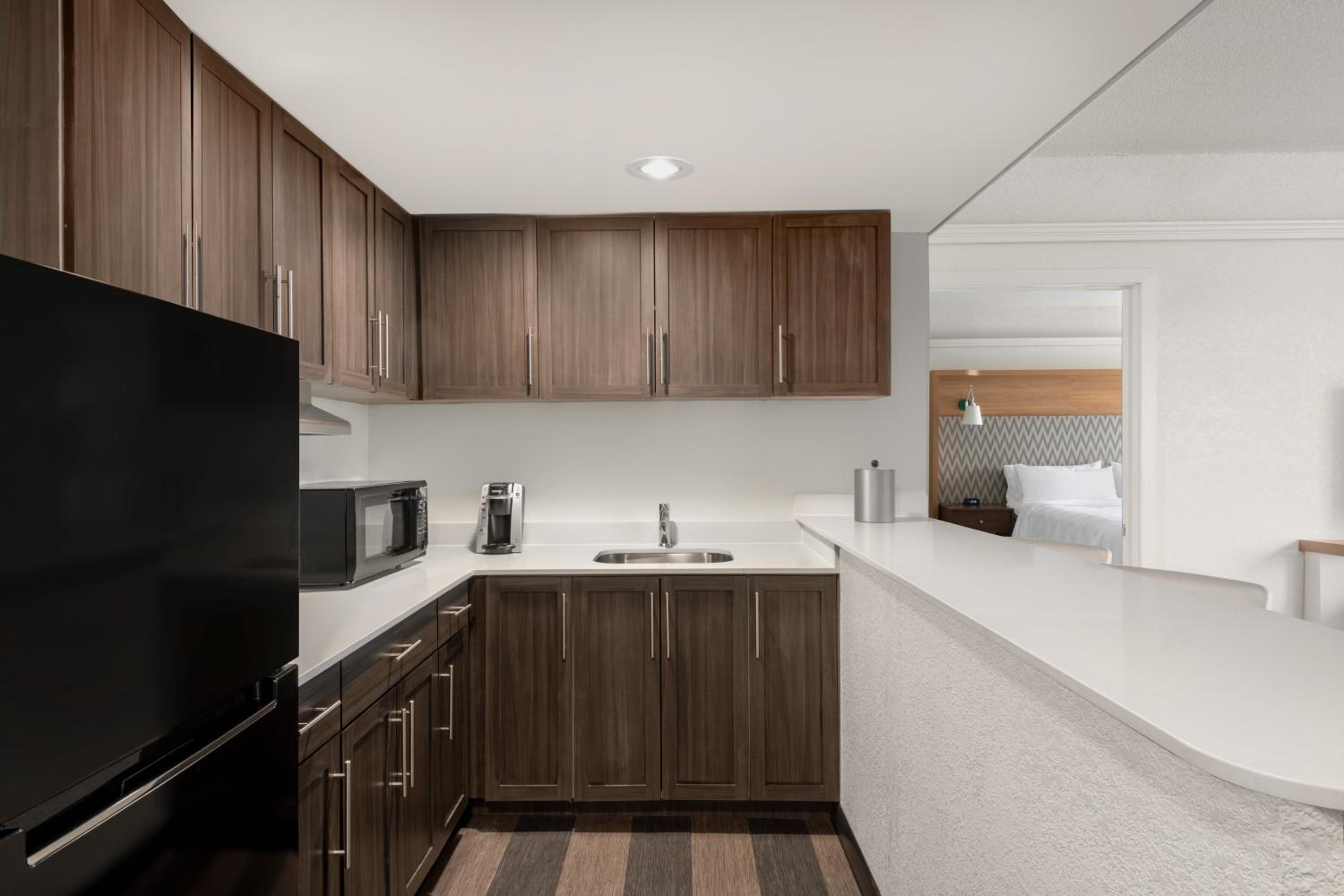 King Suite with Sofa Bed - Photo 4