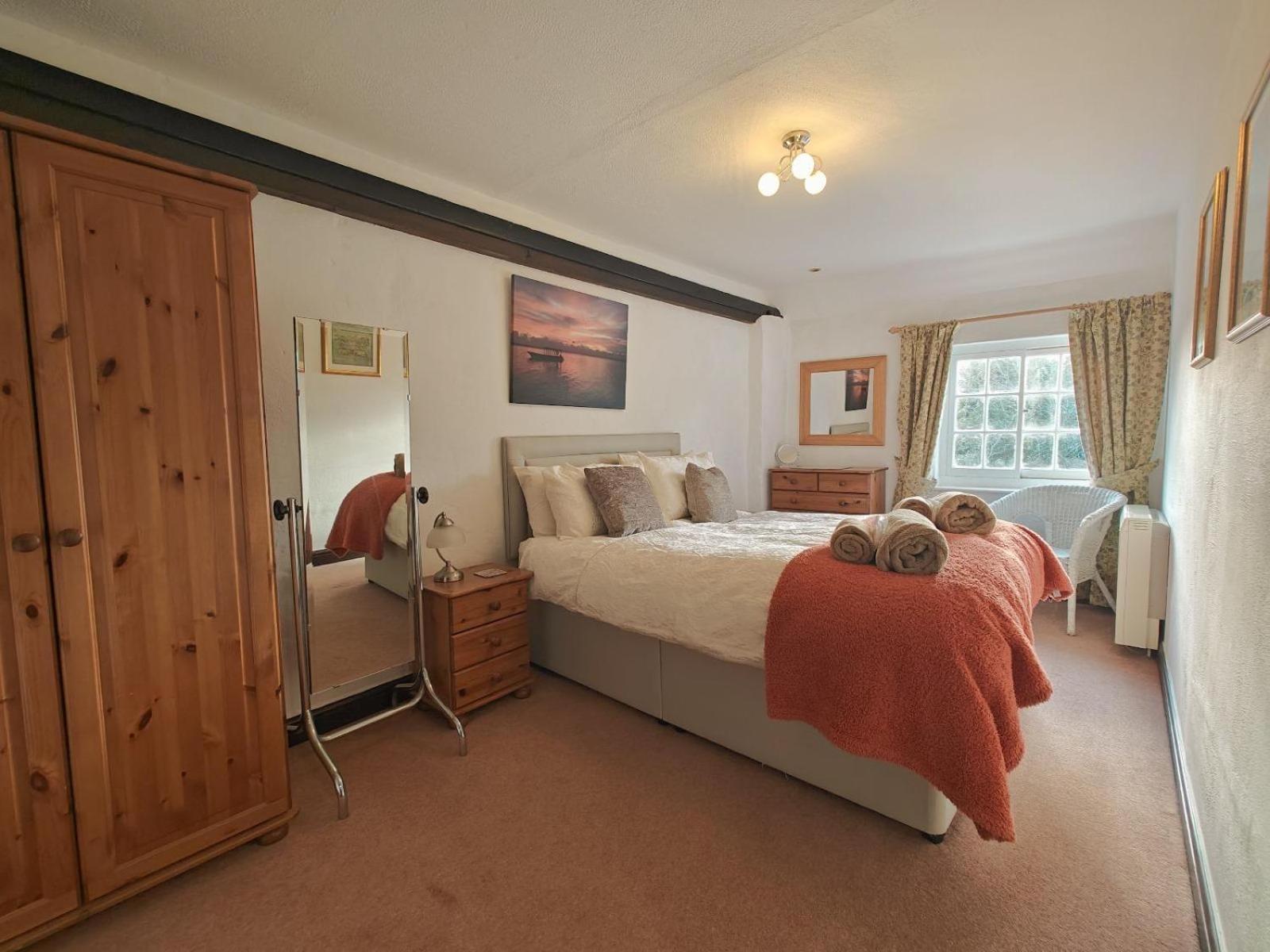 Two-Bedroom House photo 3