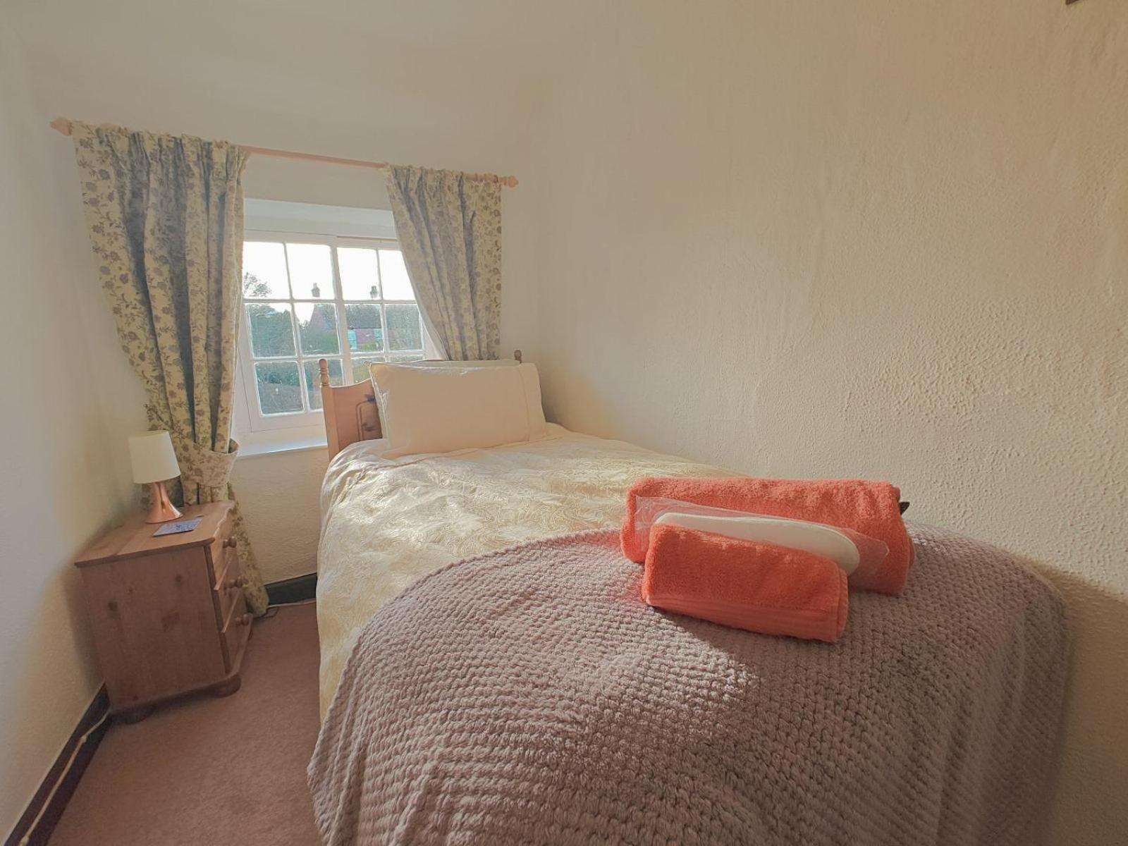 Two-Bedroom House photo 2