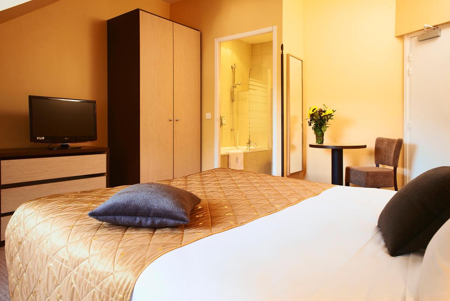 Classic Double Room - Photo 1