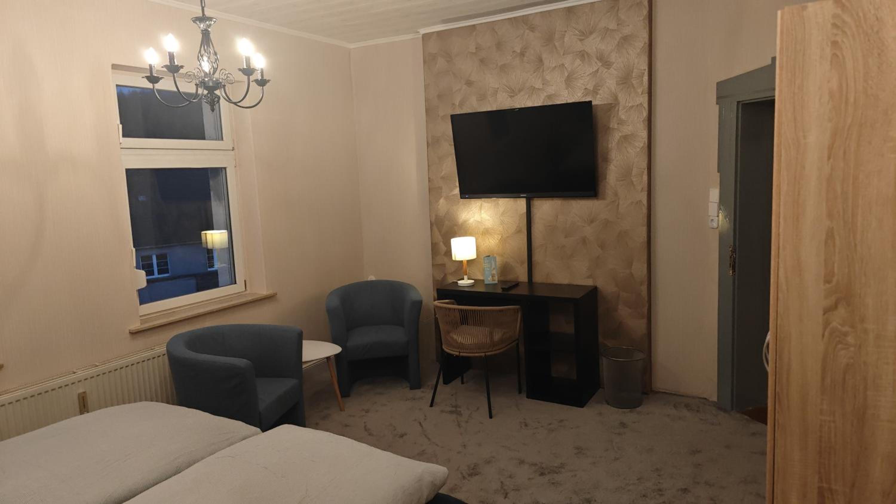 Deluxe Family Suite photo 3