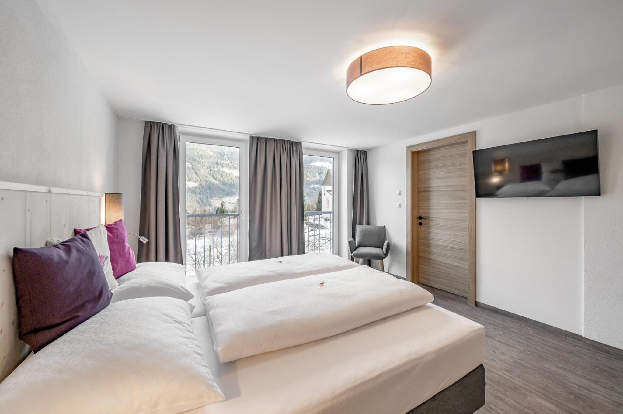Double Room - Photo 5