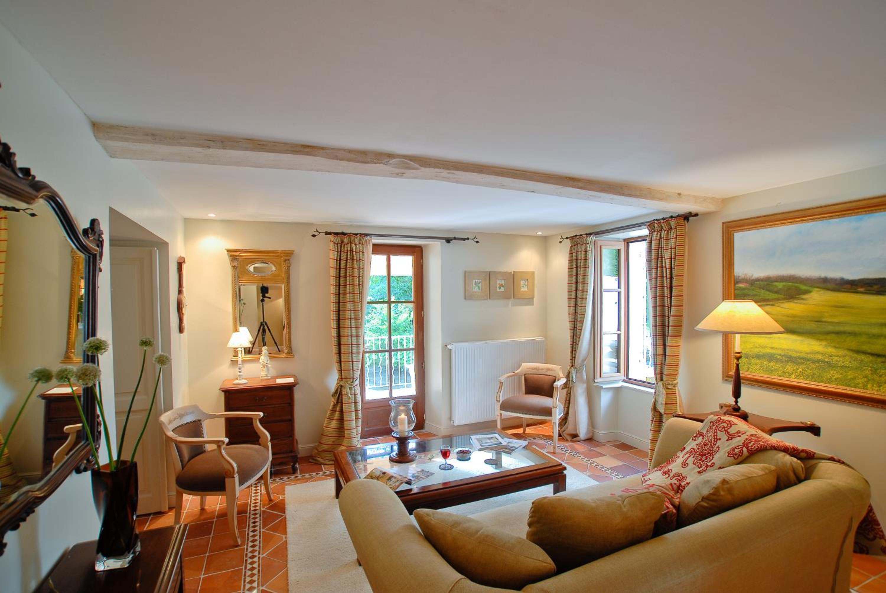 Apartment - Ground Floor photo 2