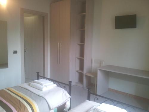 Budget Twin Room photo 3