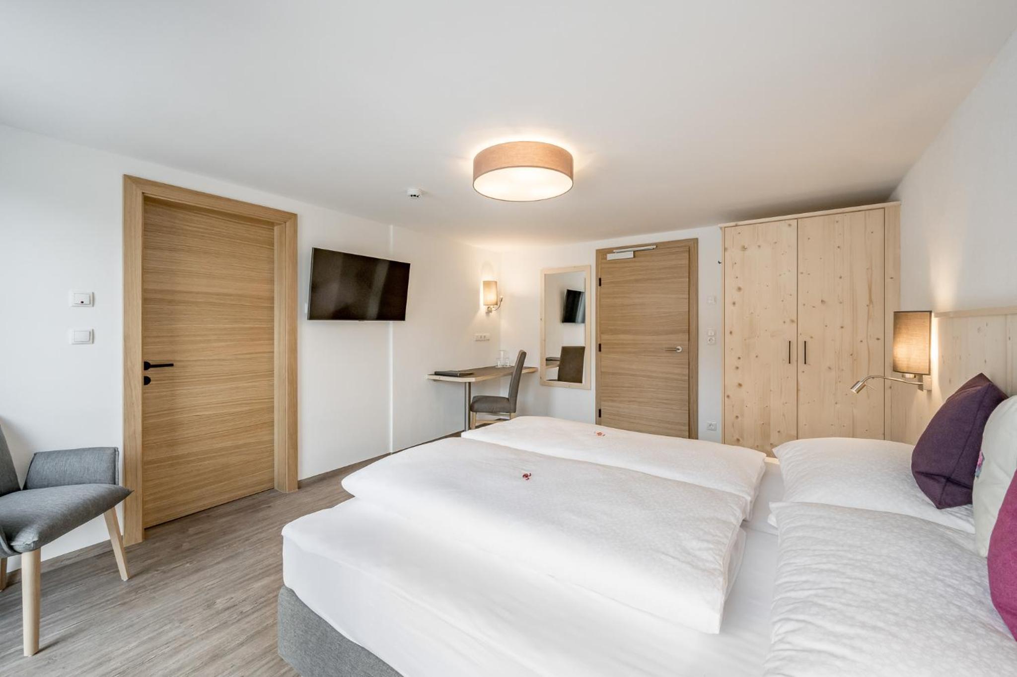 Double Room - Photo 1