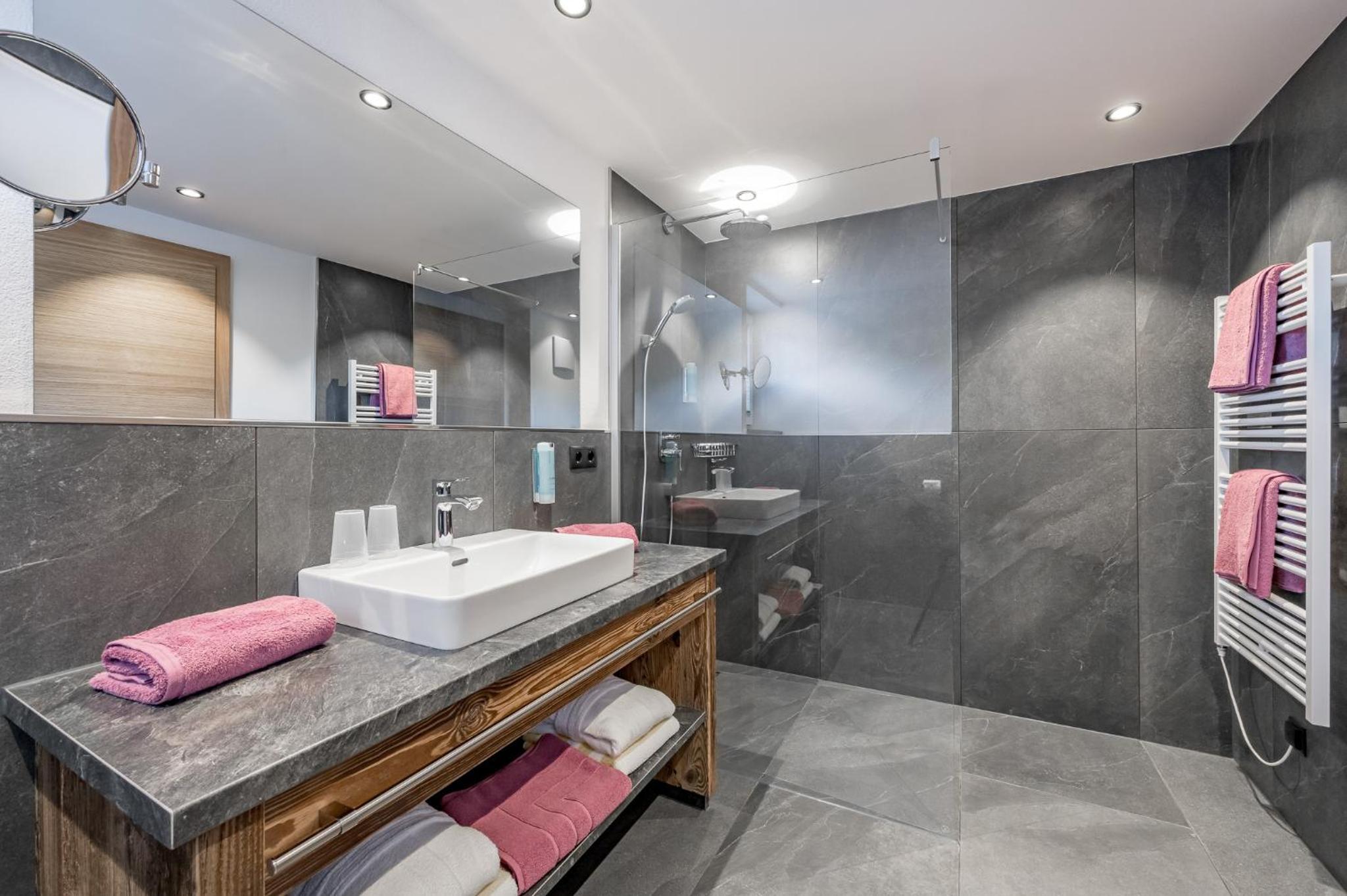 Double Room - Photo 3