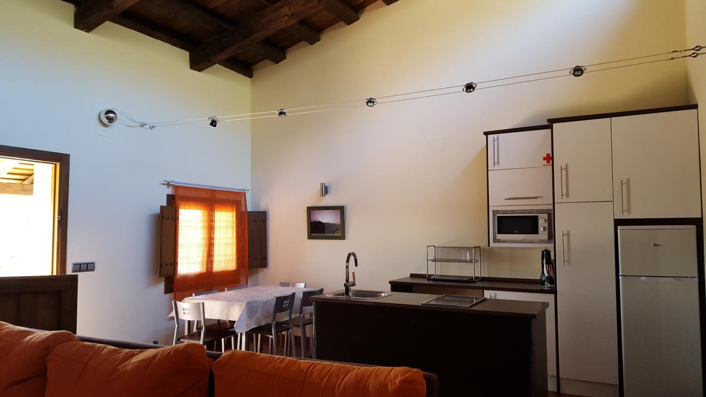 Two-Bedroom Apartment (6 Adults) - Photo 16