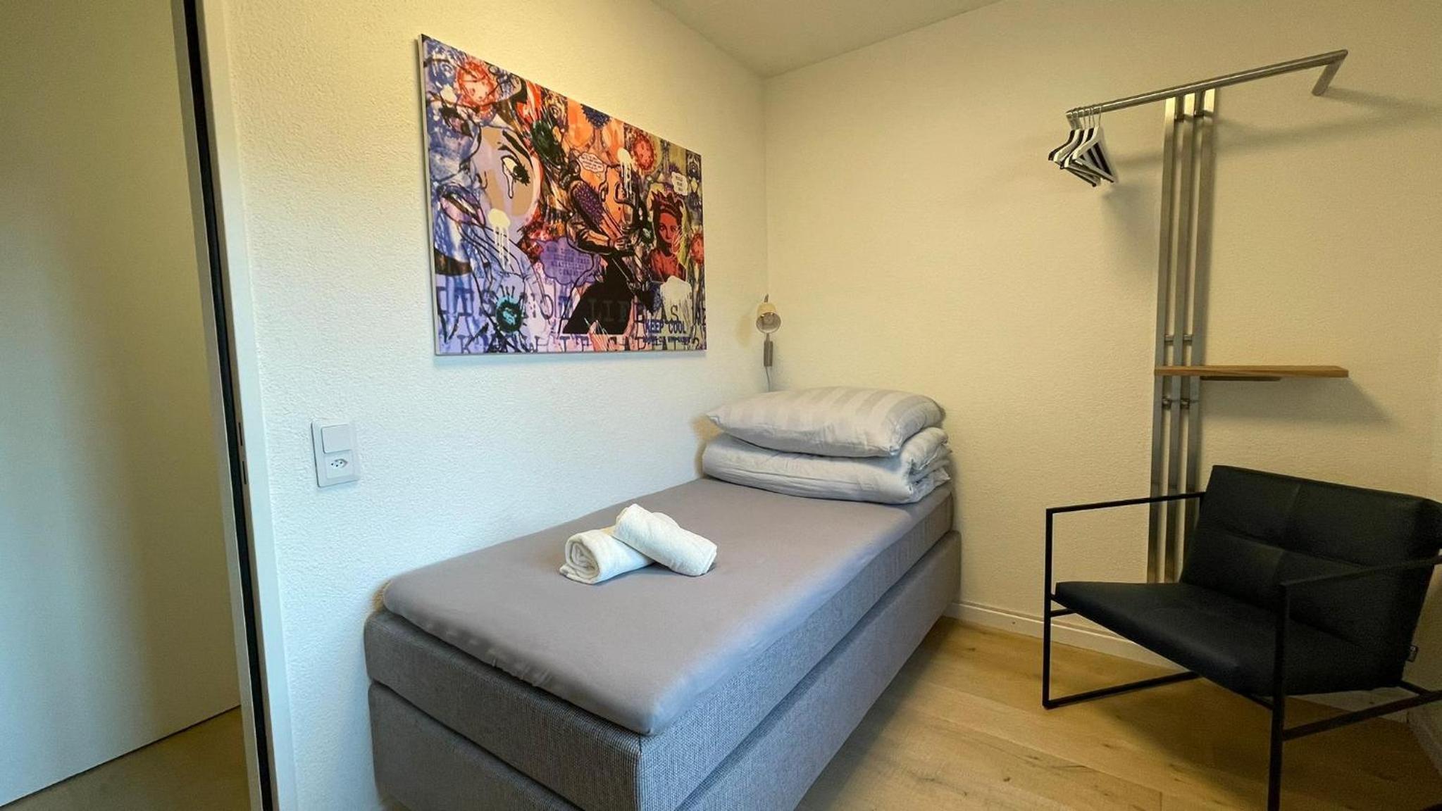 Family Room with Private Bathroom photo 3