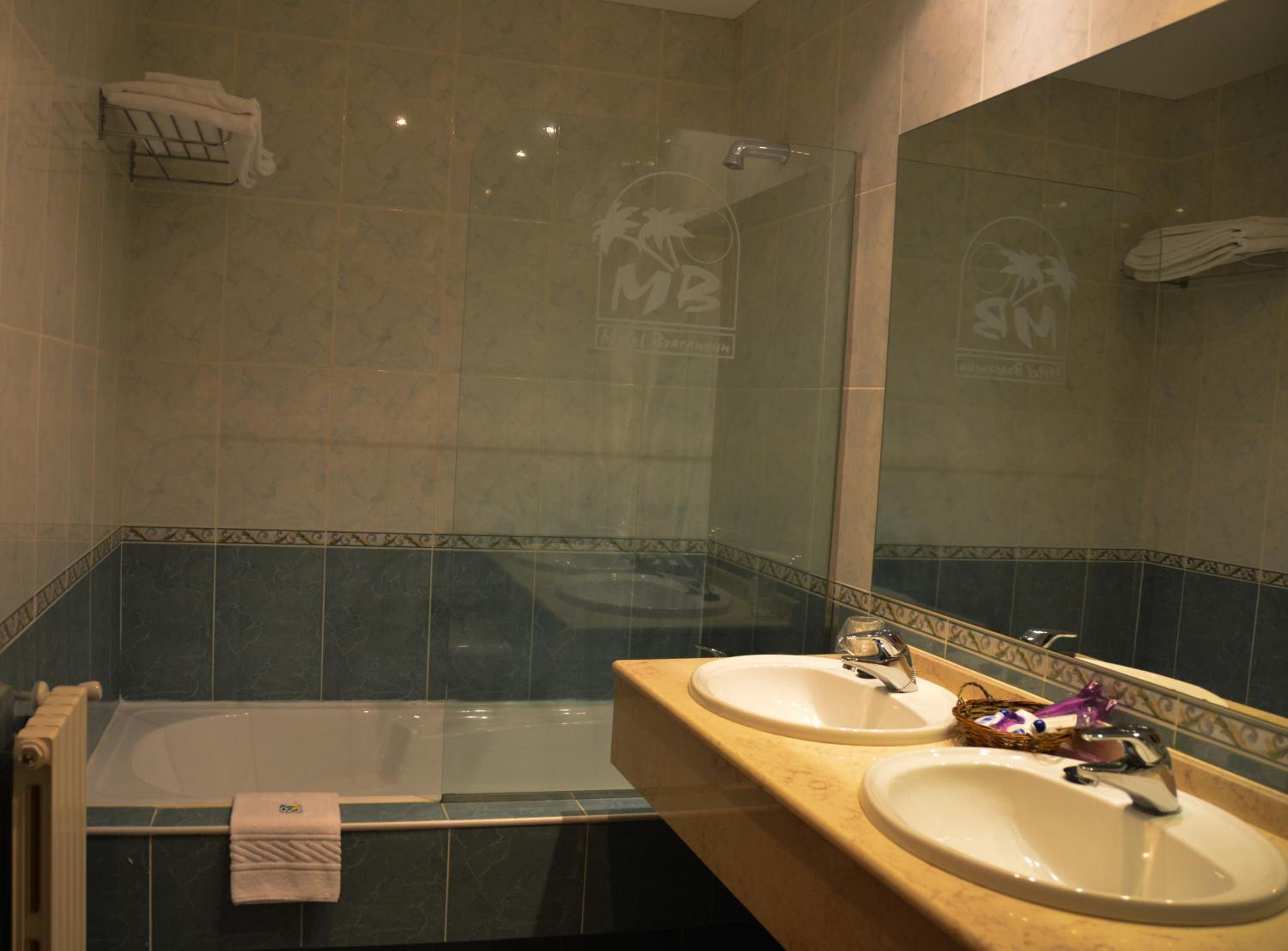 Double Room - Photo 3