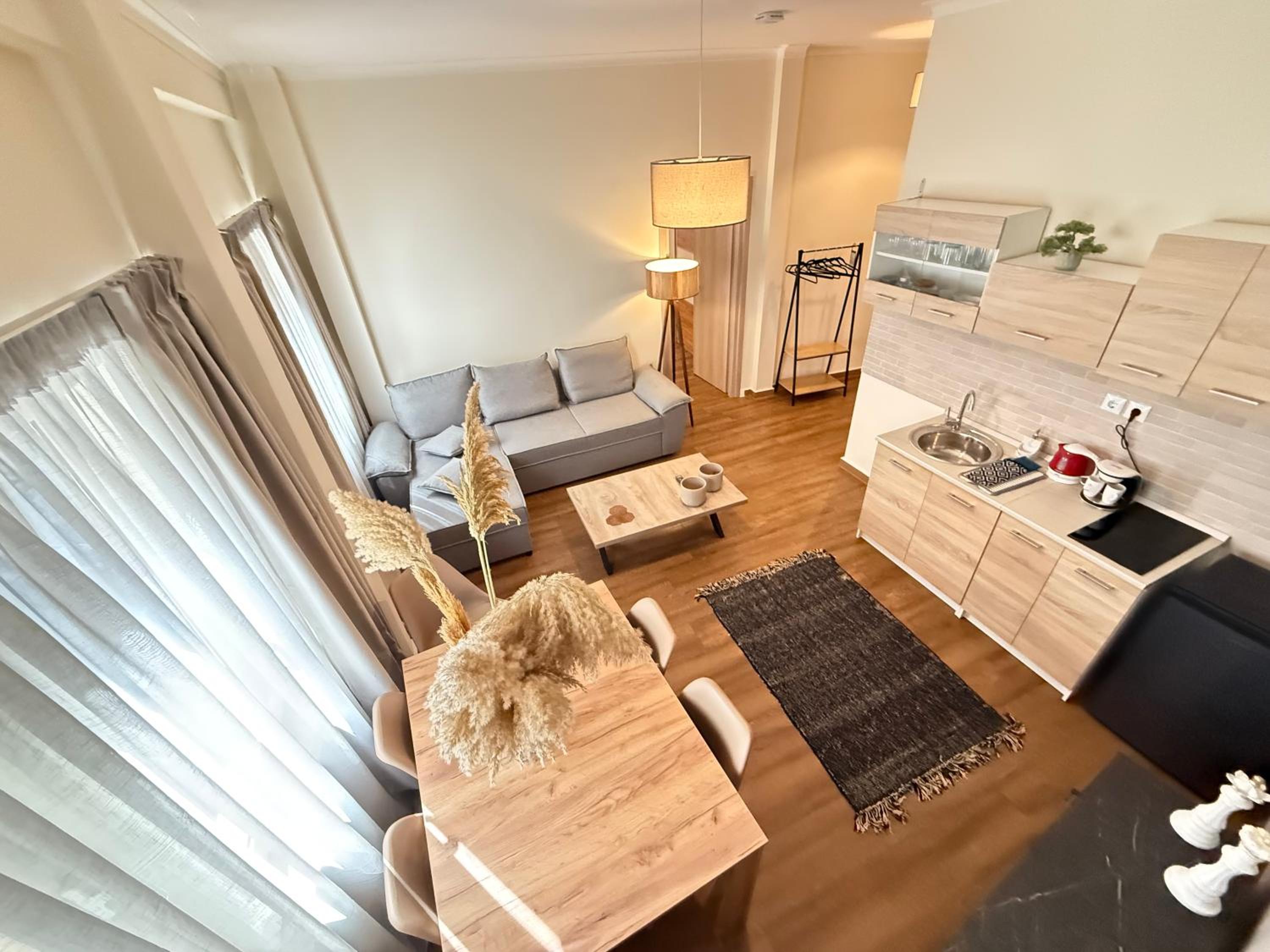 Deluxe Apartment photo 3