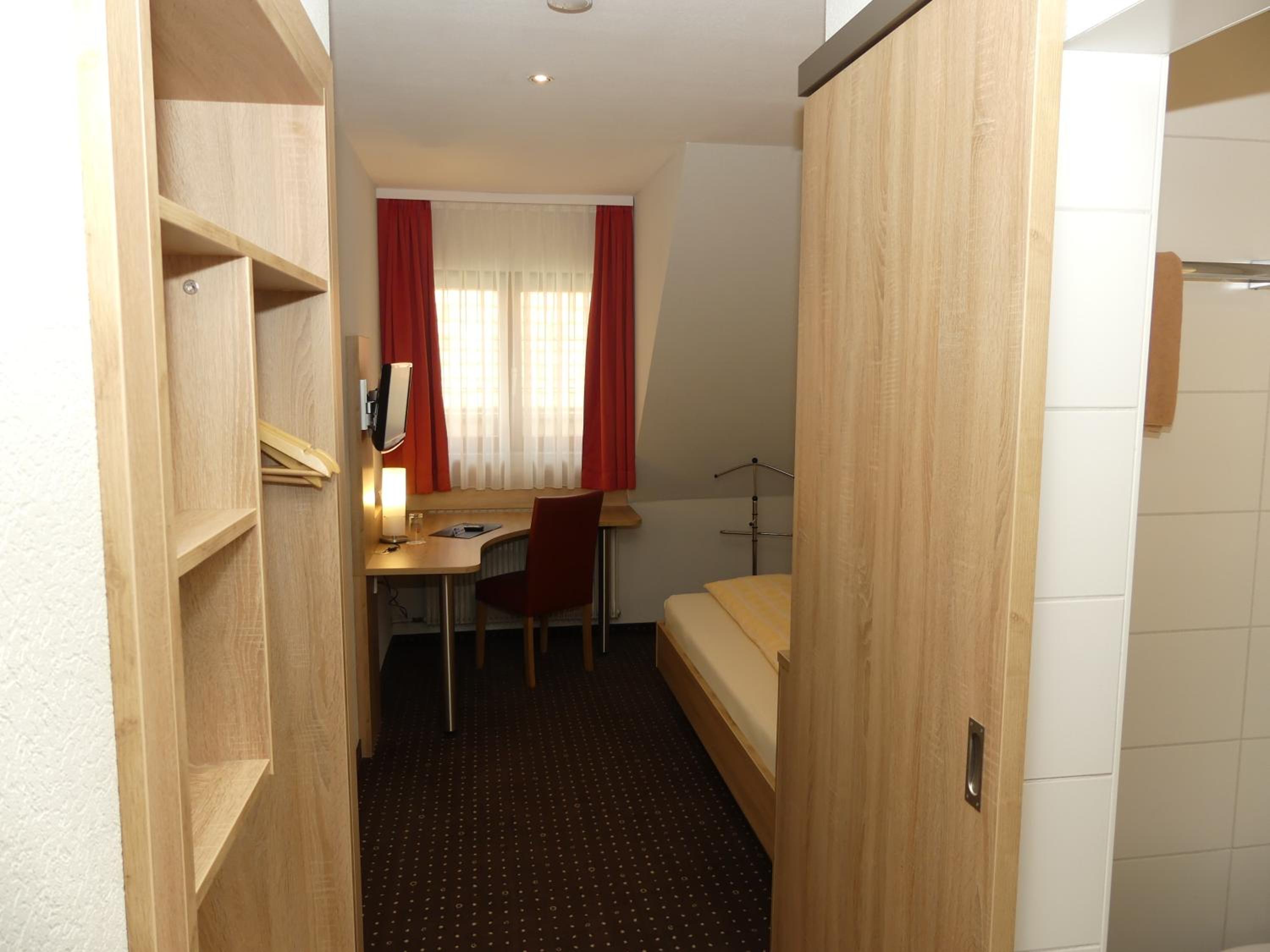 Comfort Single Room
