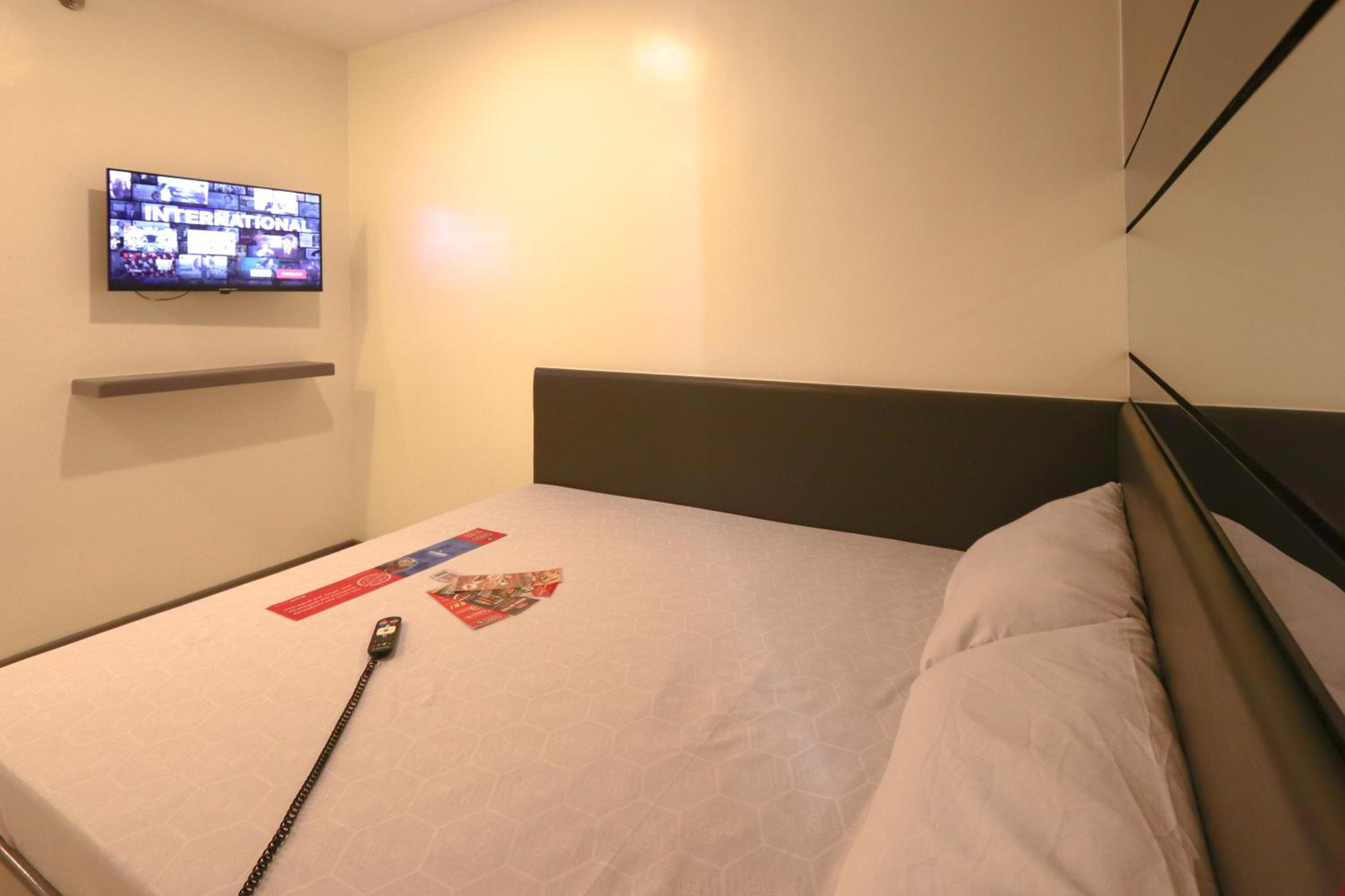 Premium Room - Photo 8