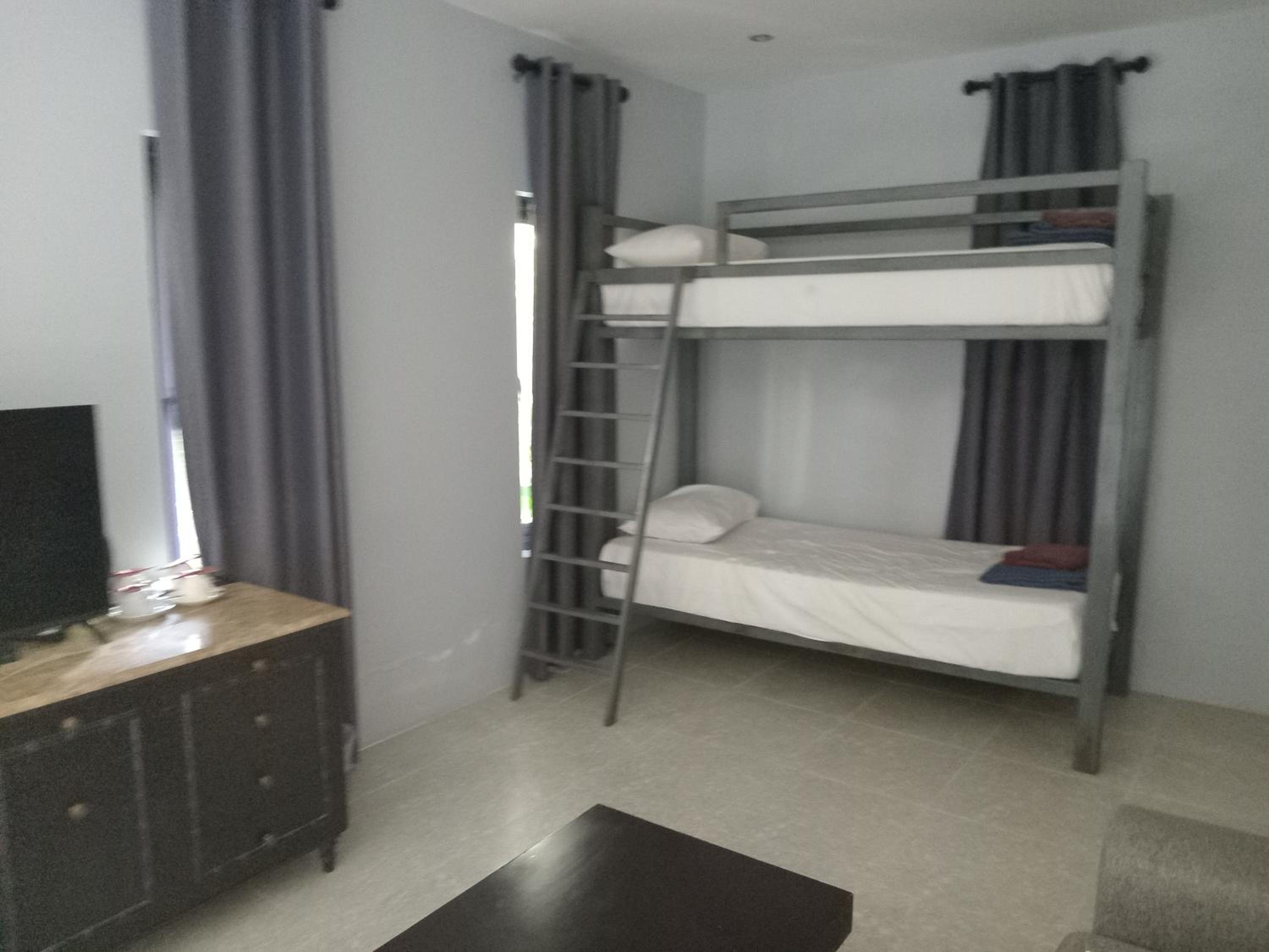 Quadruple Room - Photo 2