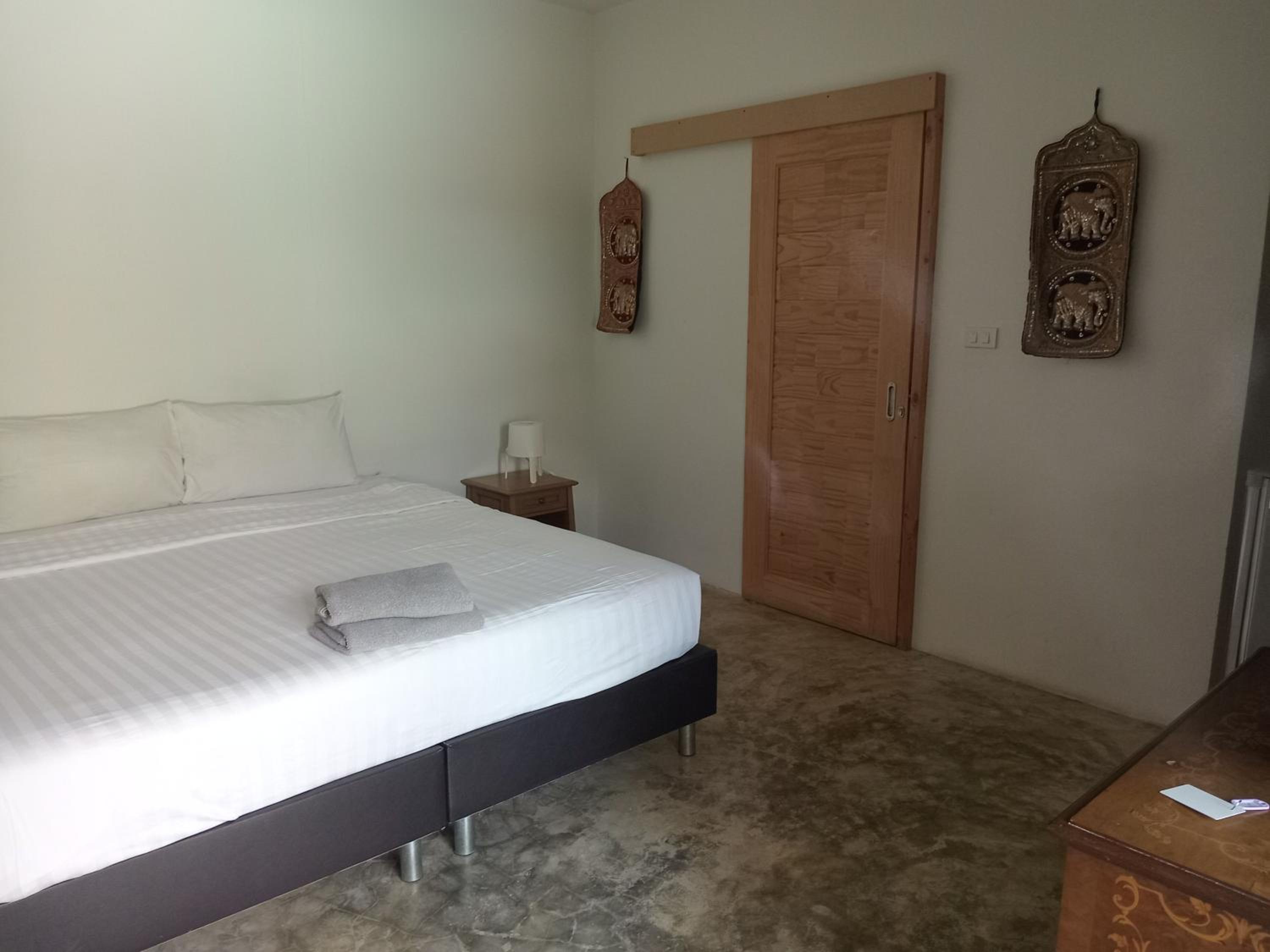 Double Room - Photo 7
