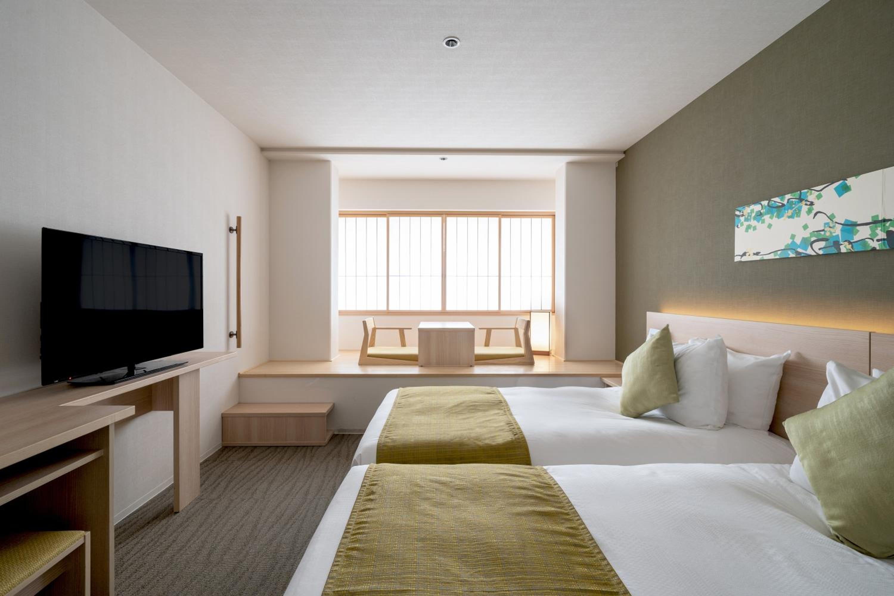 Standard Twin Room with Seating Area photo 1