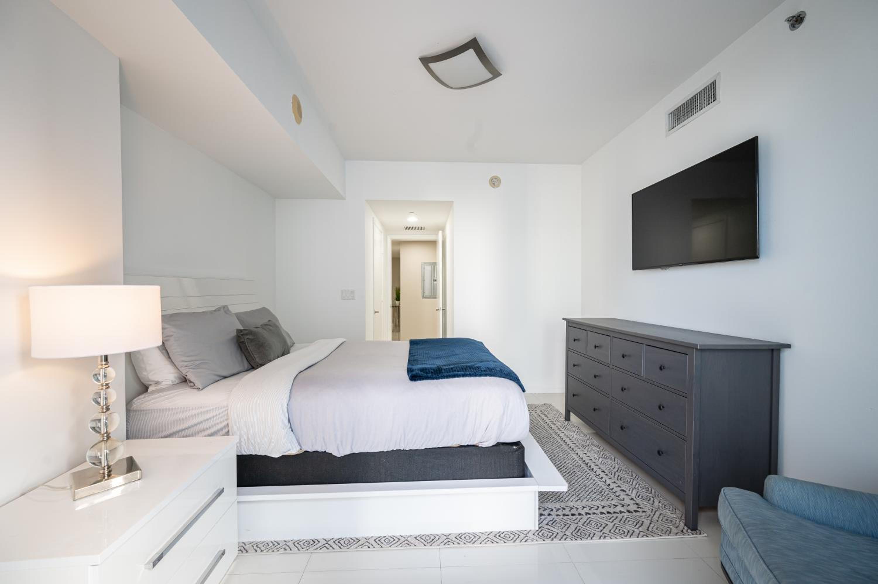 Two-Bedroom Deluxe Apartment with Ocean View photo 3