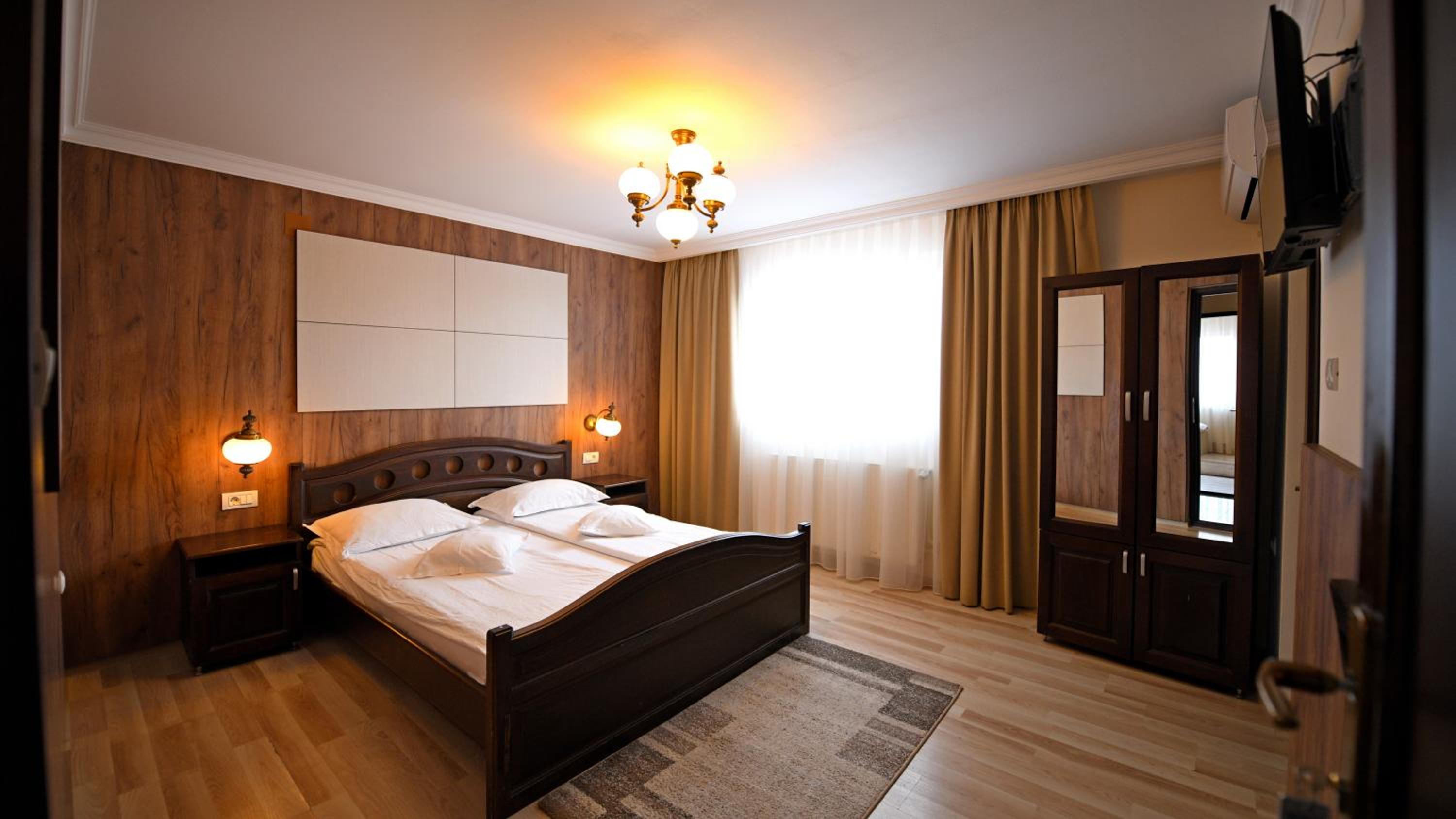 Standard Double Room - Photo 1