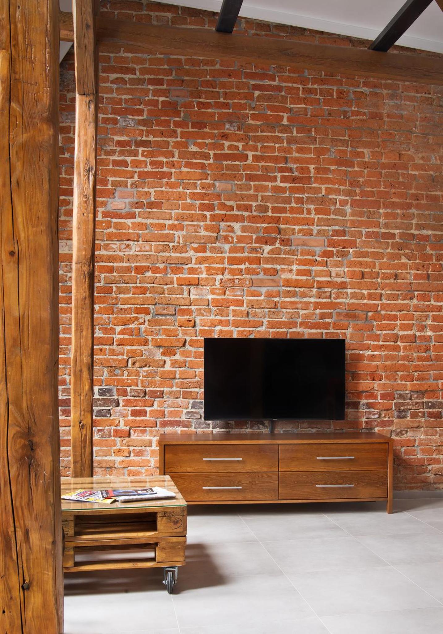One-Bedroom Apartment - Photo 11